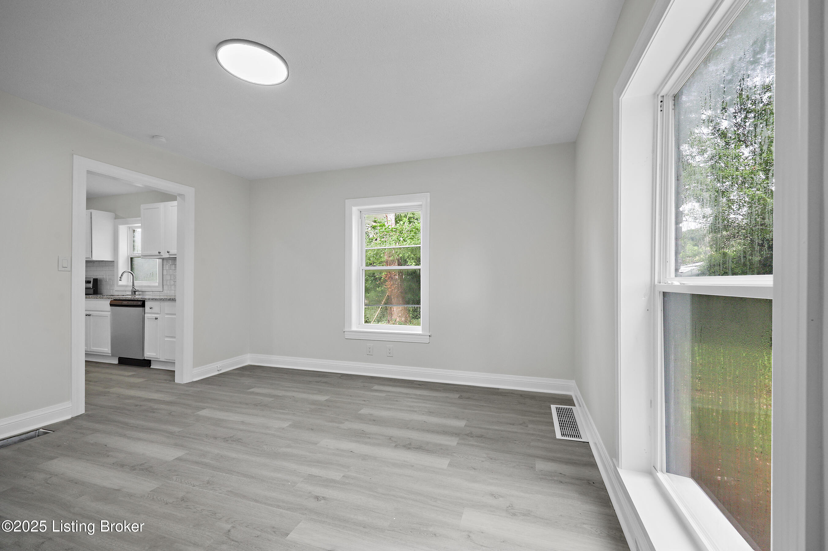 952 Palatka Rd