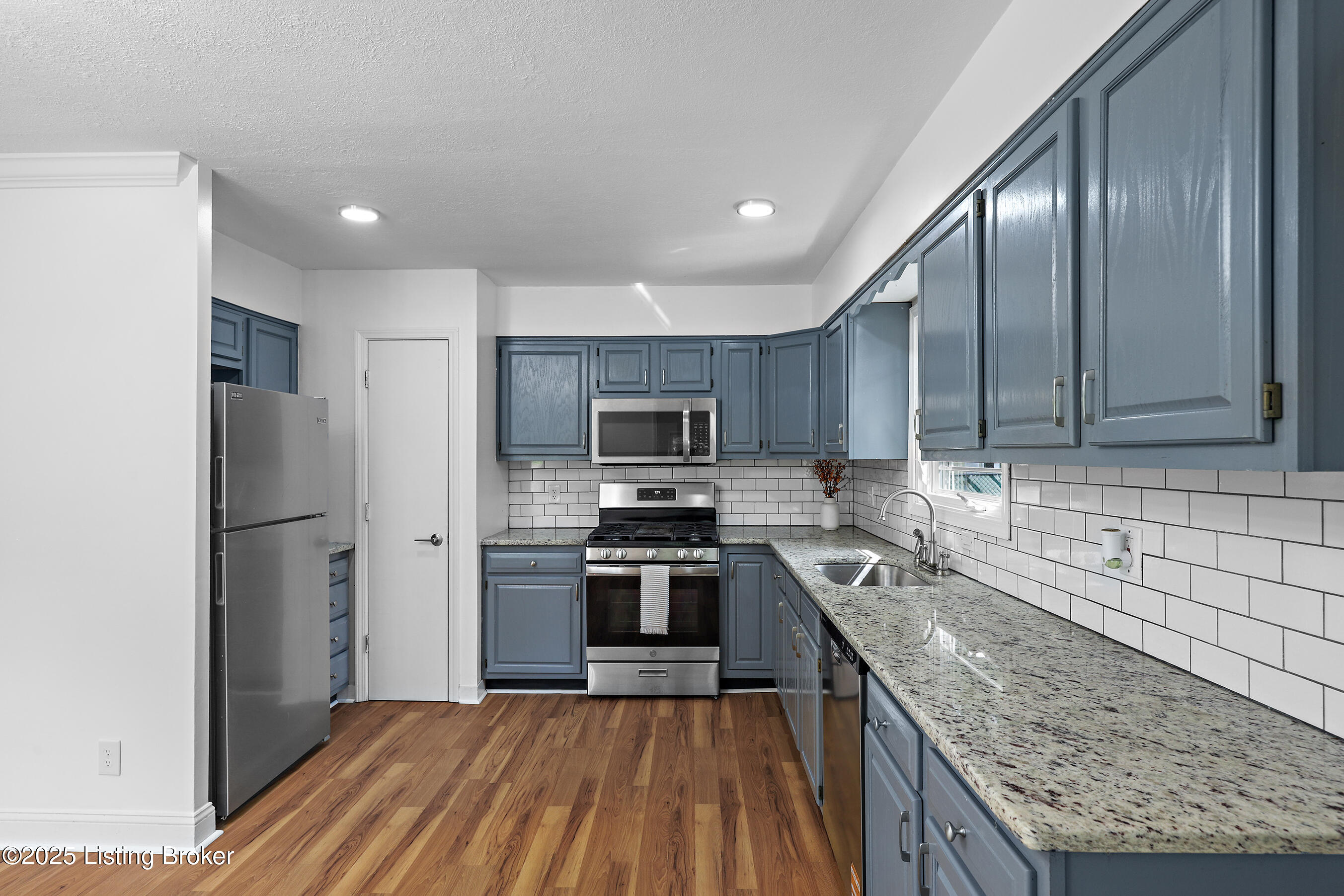 3128 Lynnwood Way