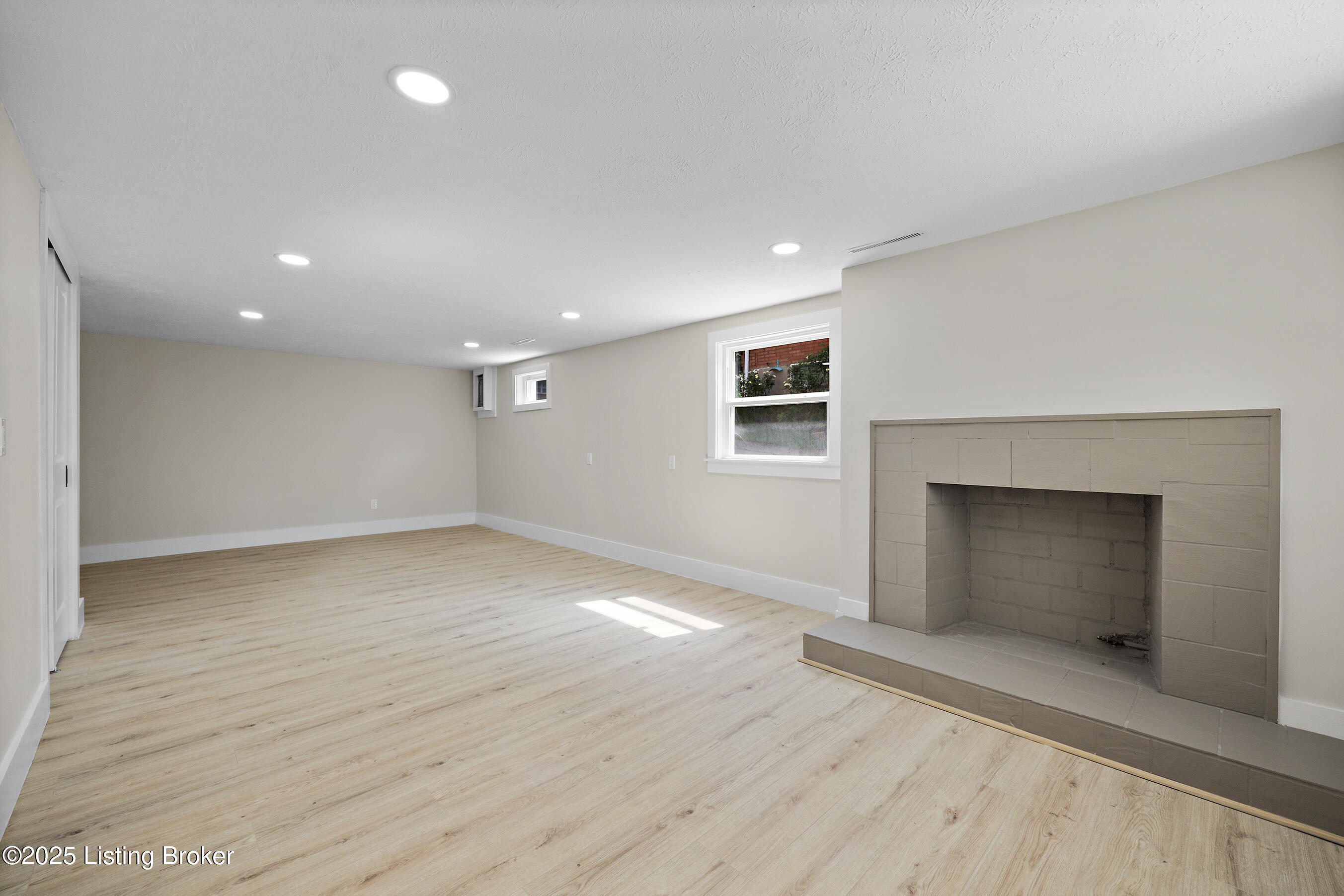 6938 Norlynn Dr