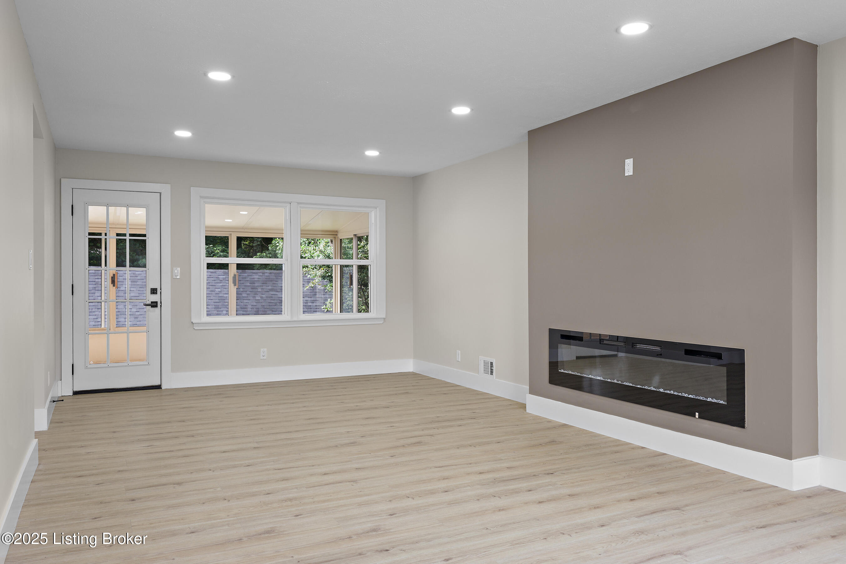 6938 Norlynn Dr