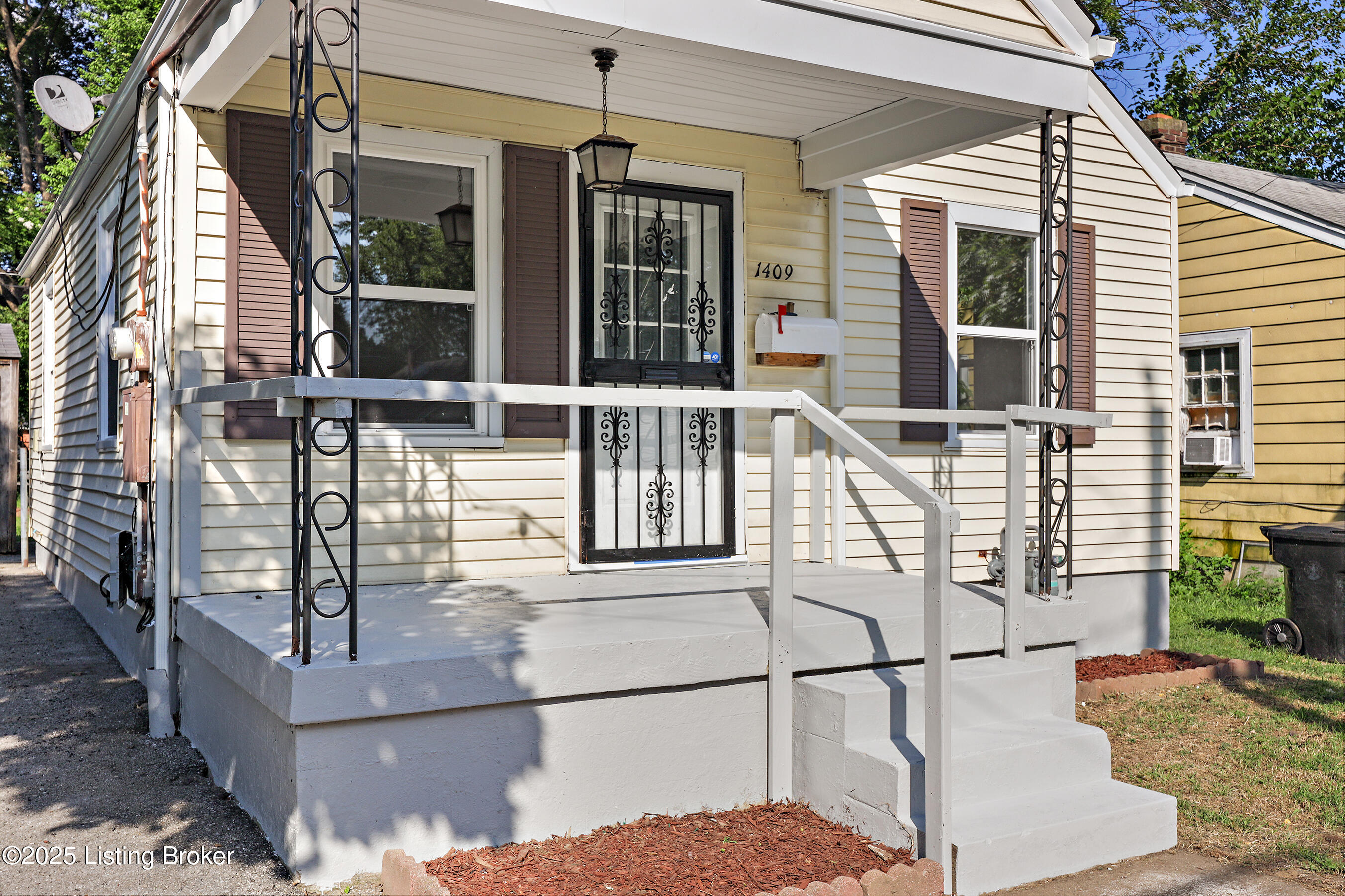 1409 Thornberry Ave