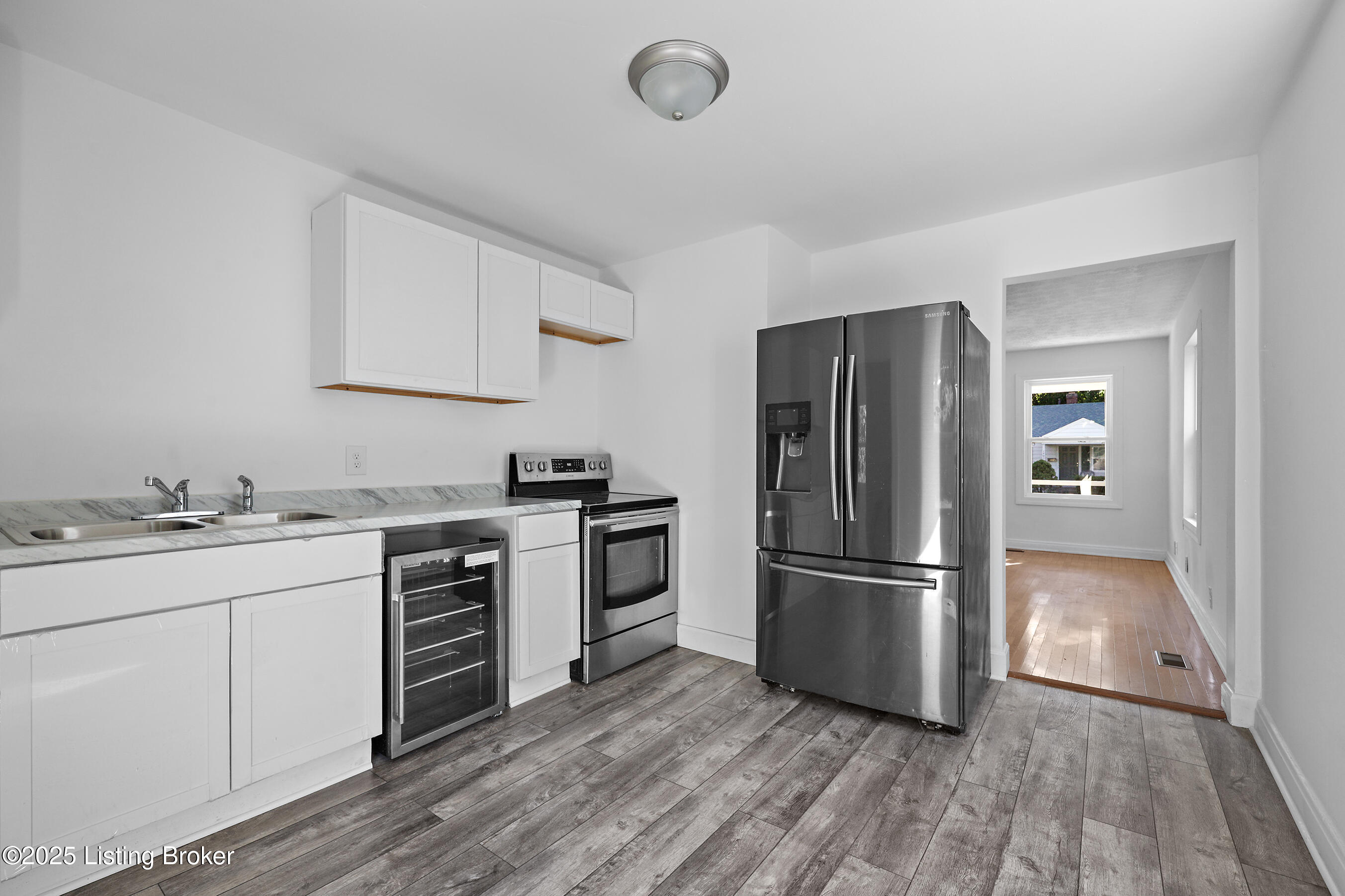 1409 Thornberry Ave