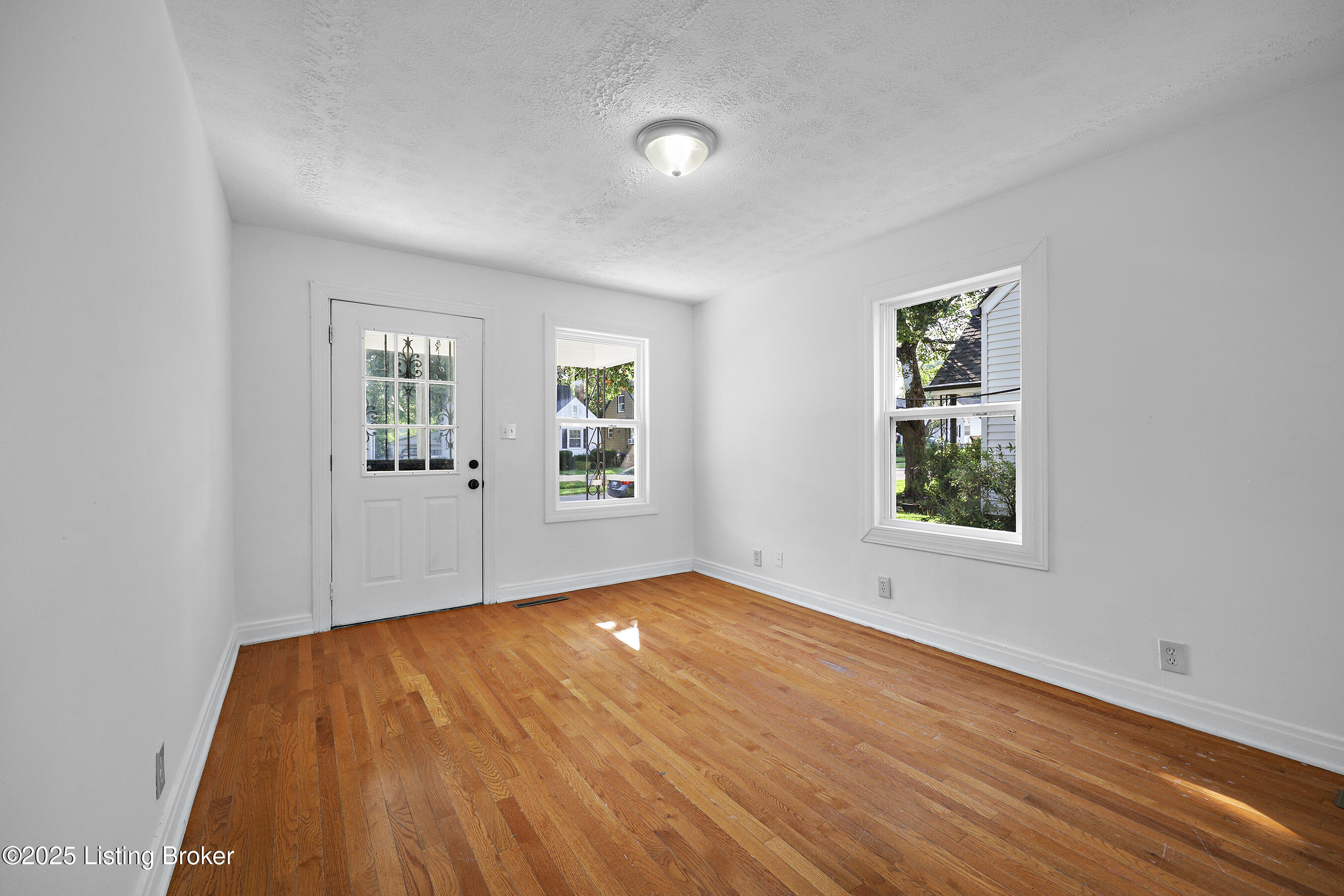 1409 Thornberry Ave
