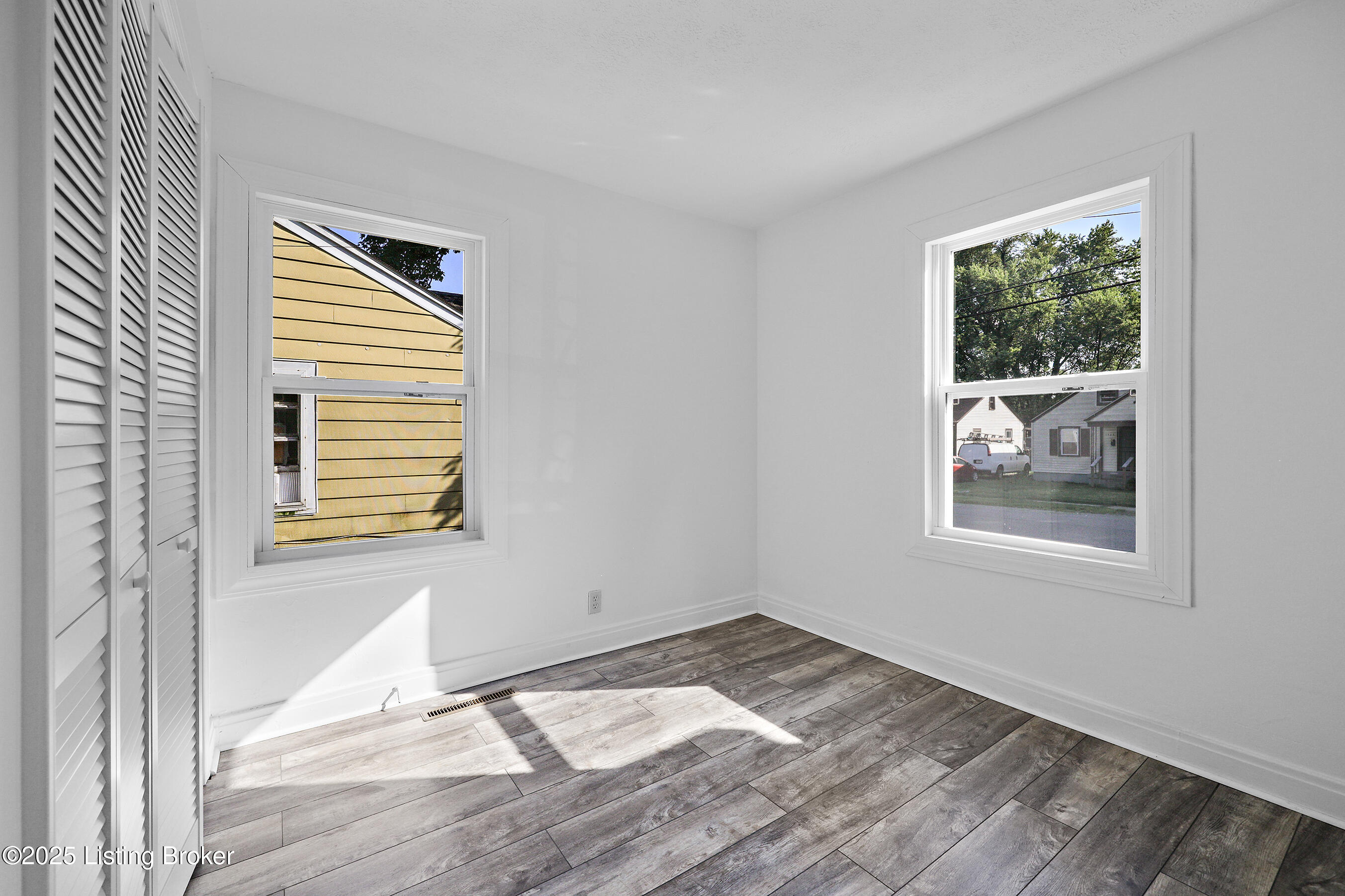 1409 Thornberry Ave