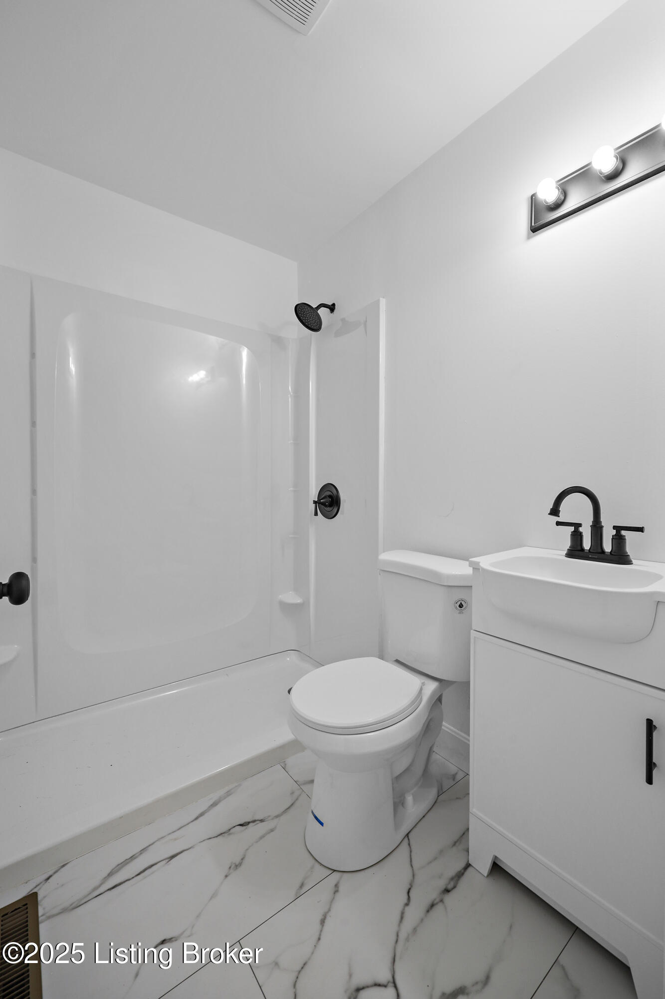 1409 Thornberry Ave