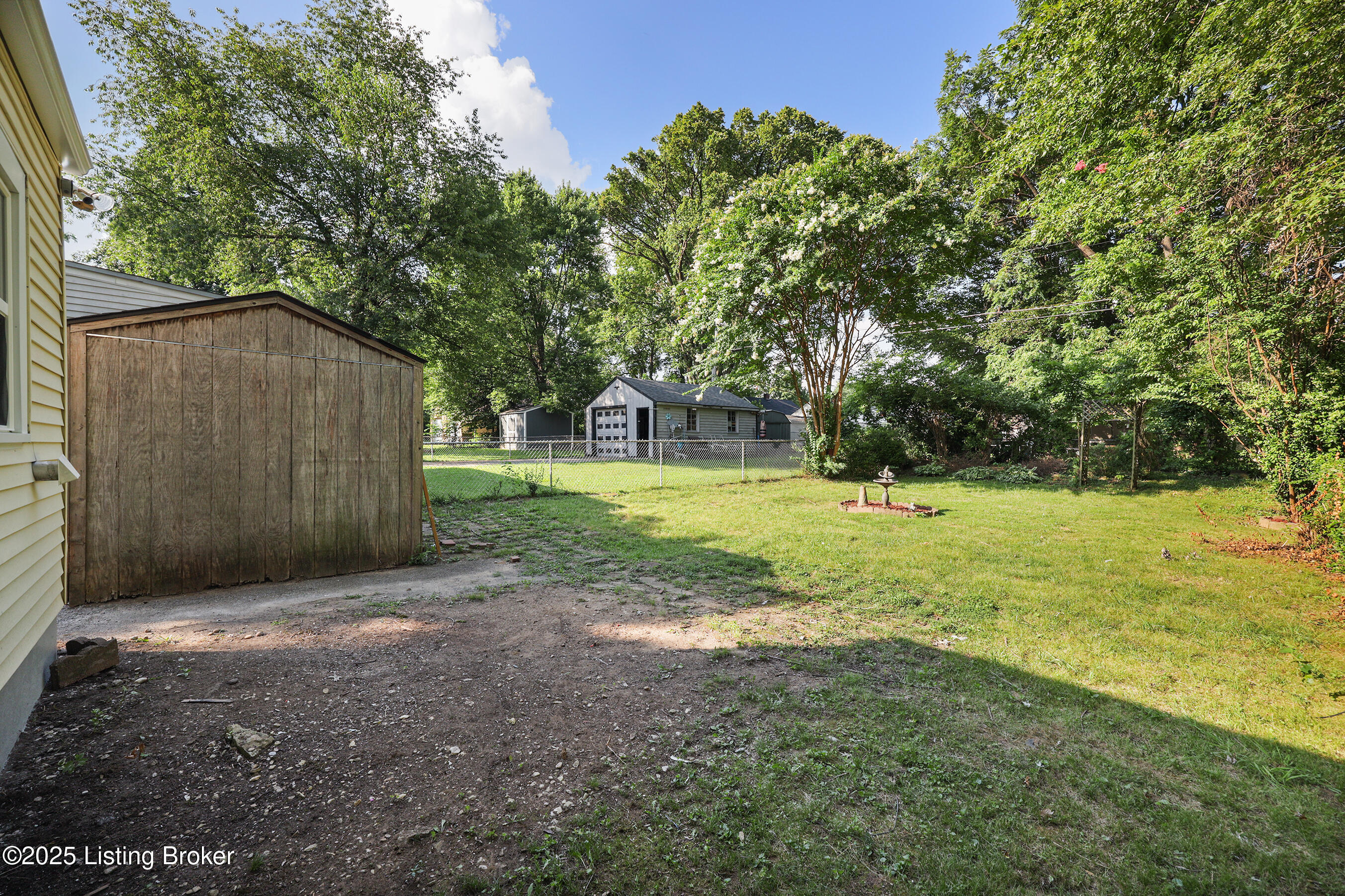 1409 Thornberry Ave