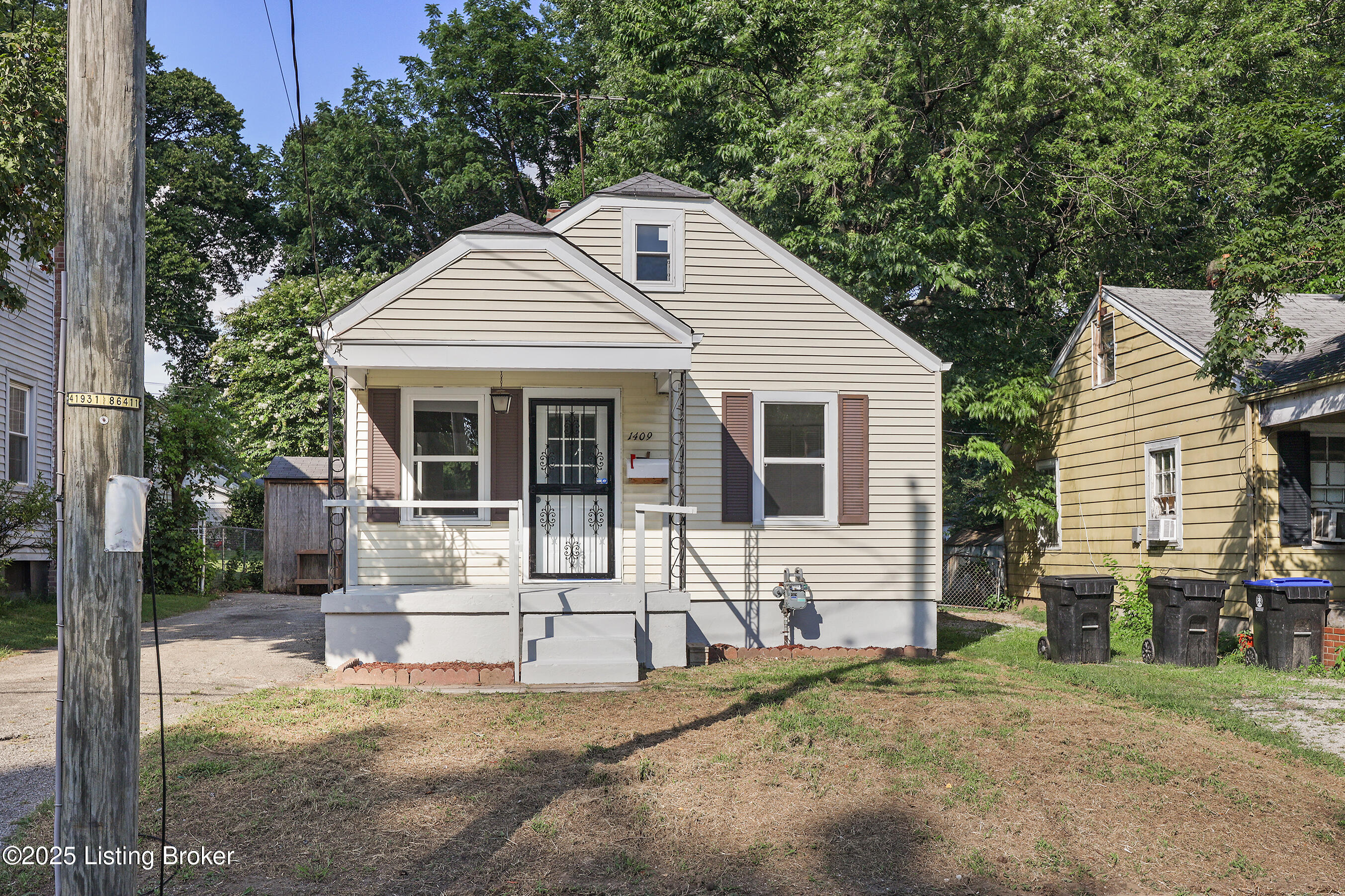 1409 Thornberry Ave