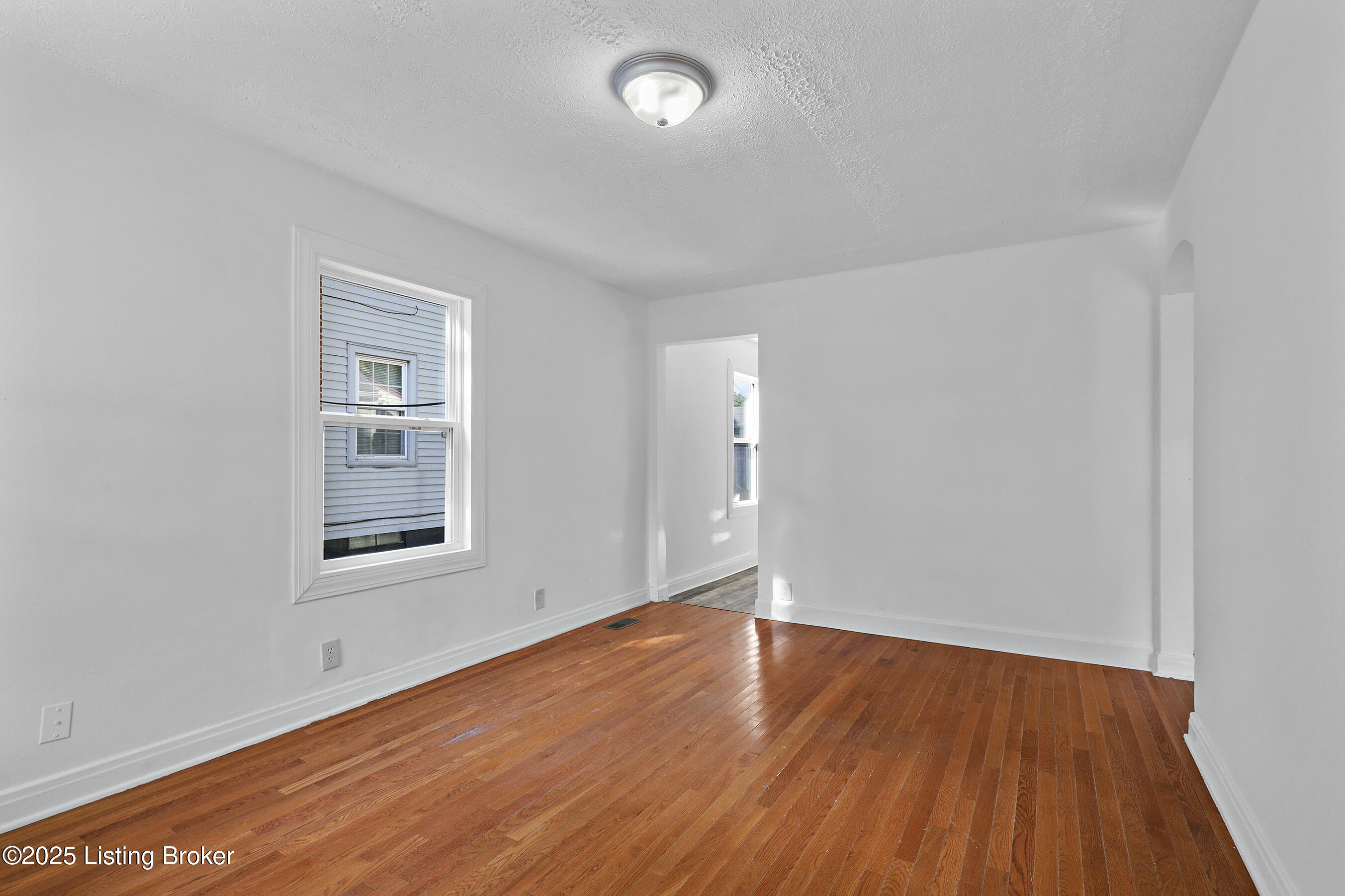 1409 Thornberry Ave