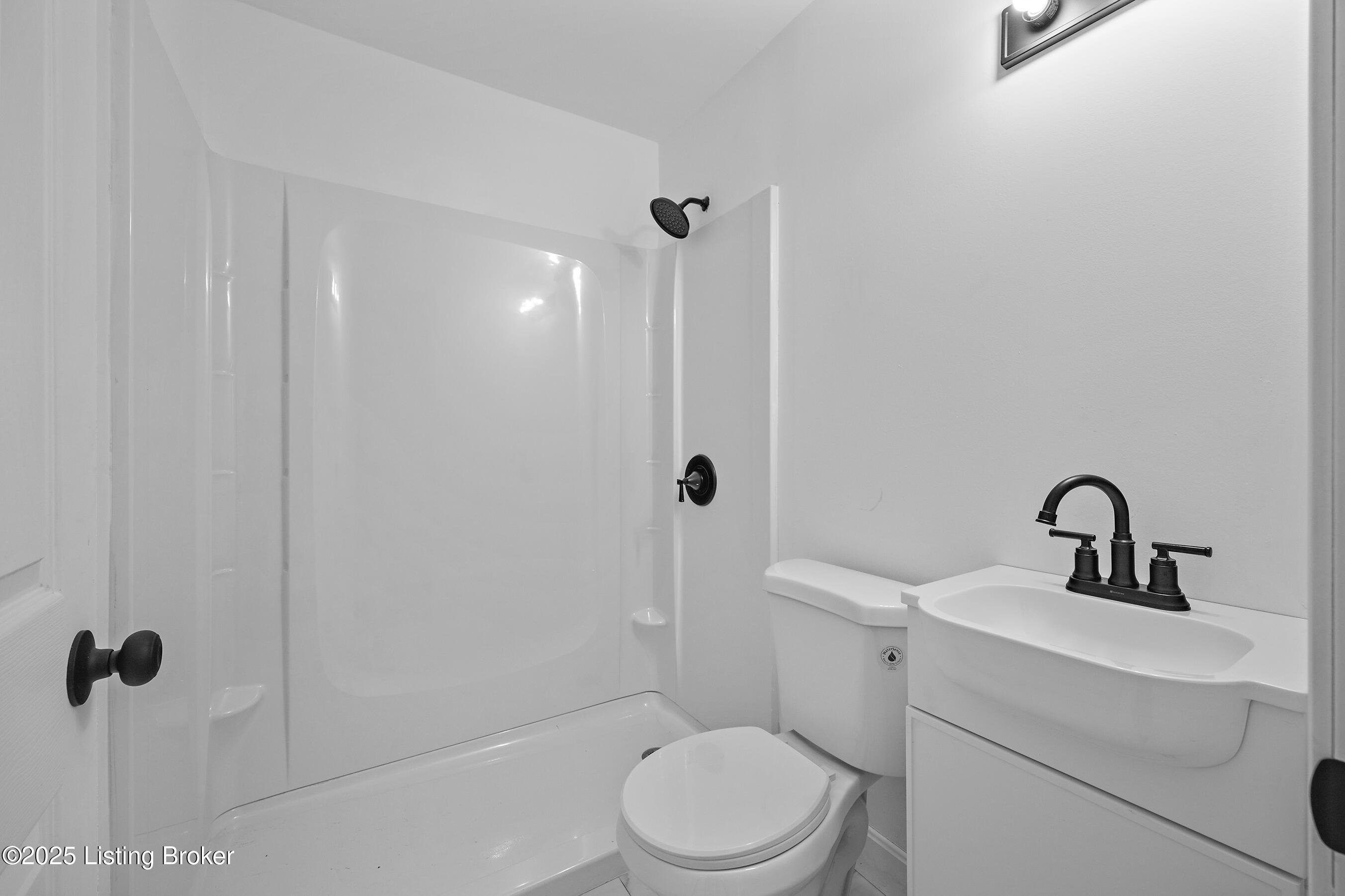 1409 Thornberry Ave