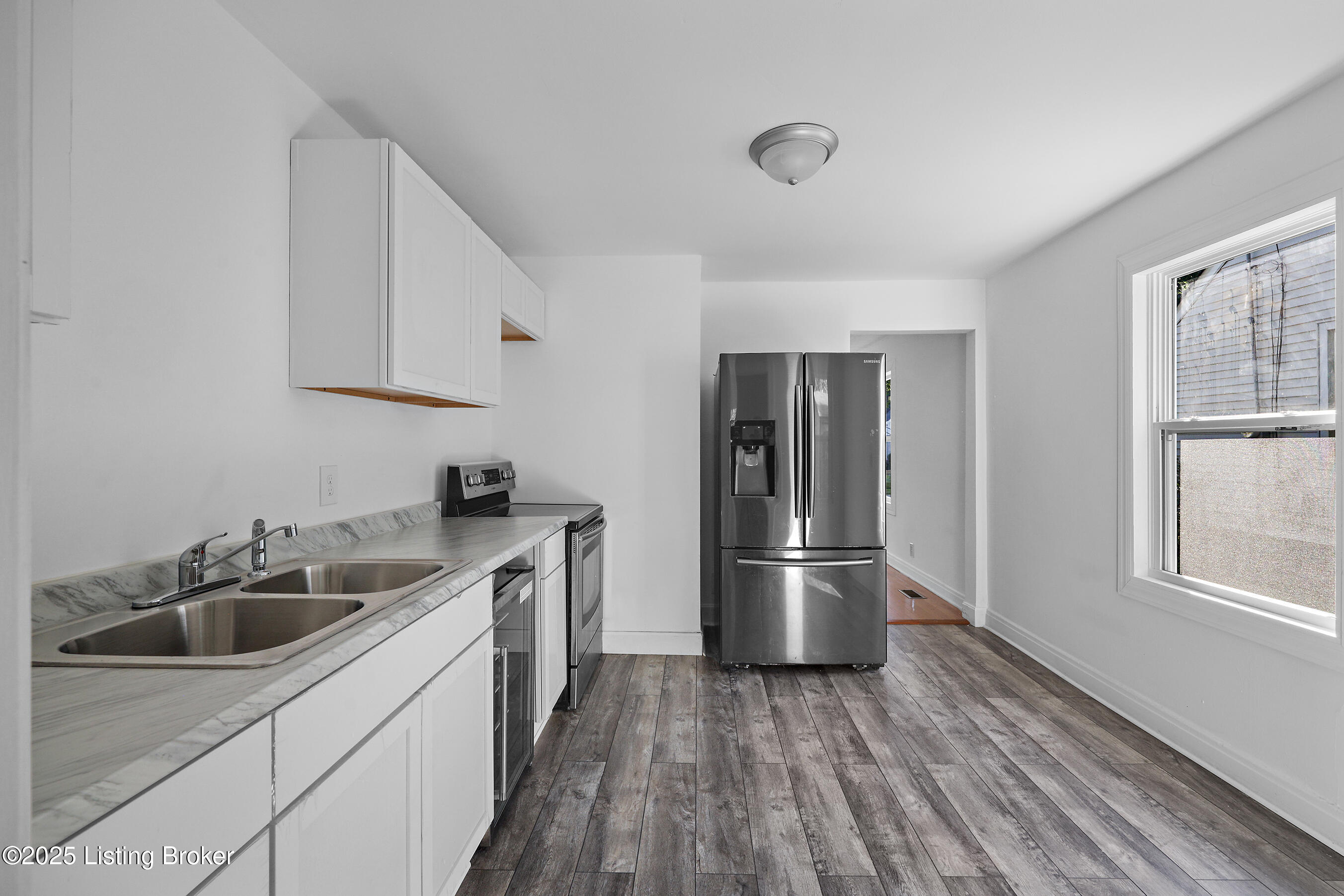 1409 Thornberry Ave