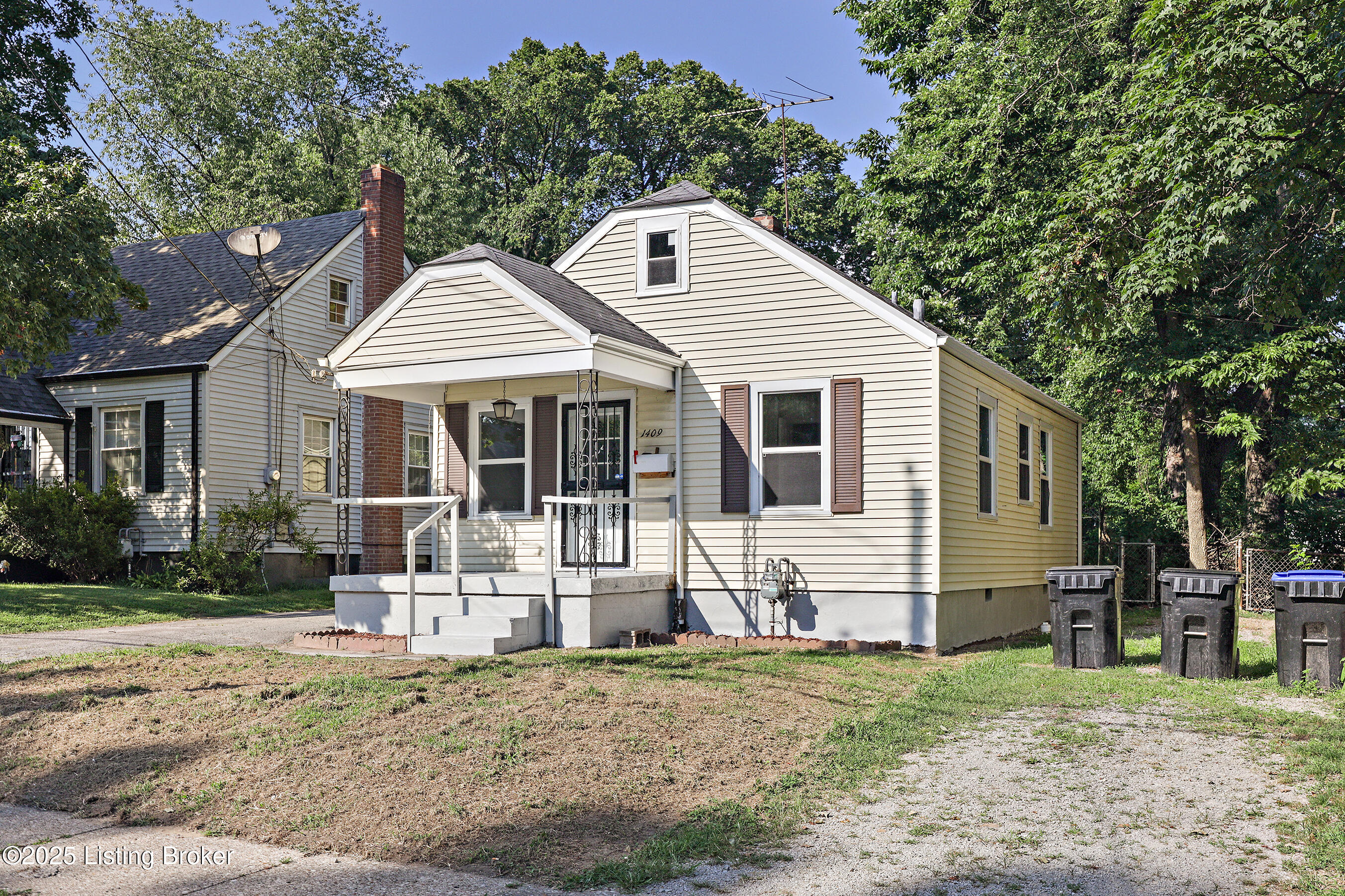 1409 Thornberry Ave