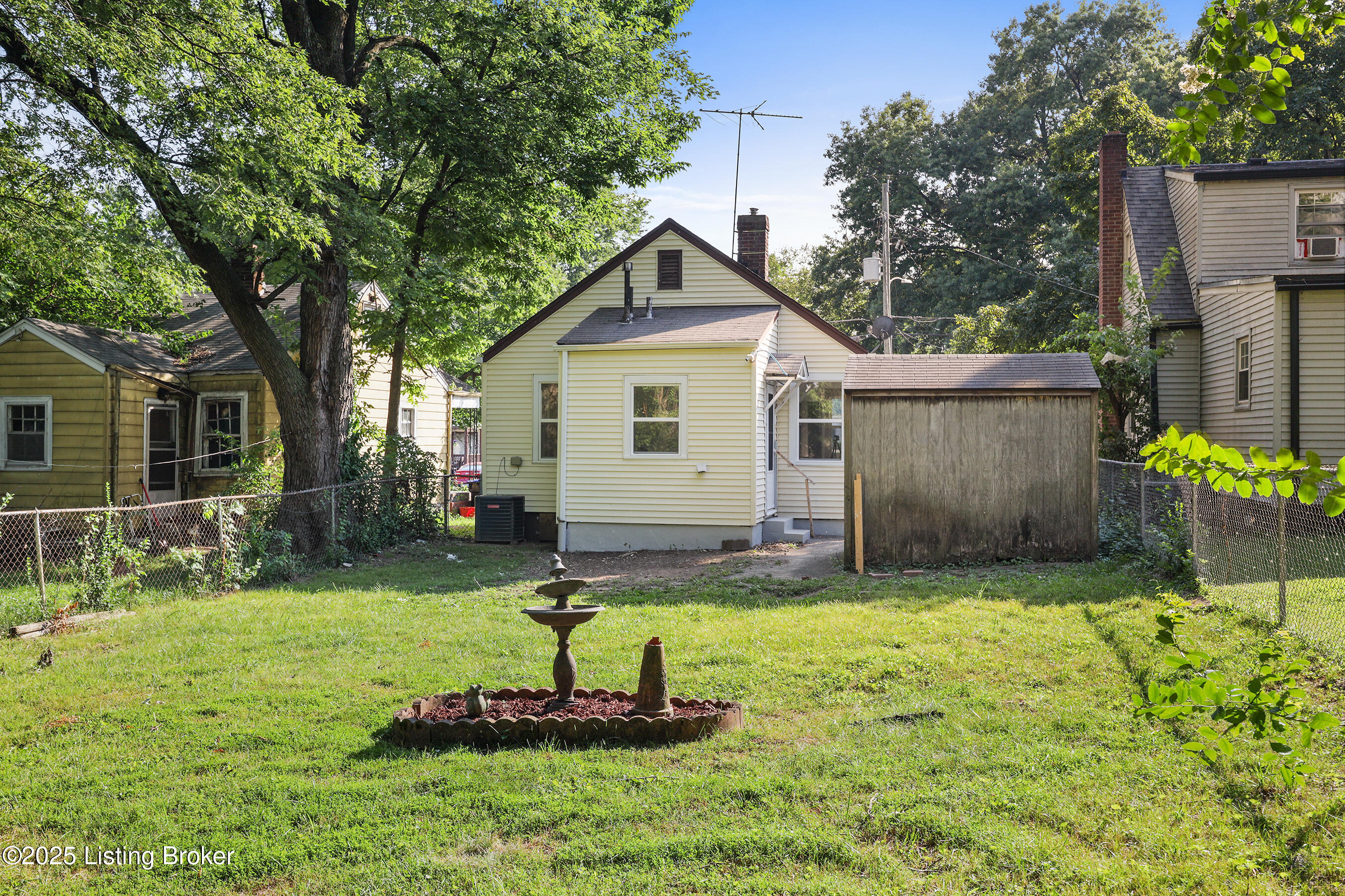 1409 Thornberry Ave