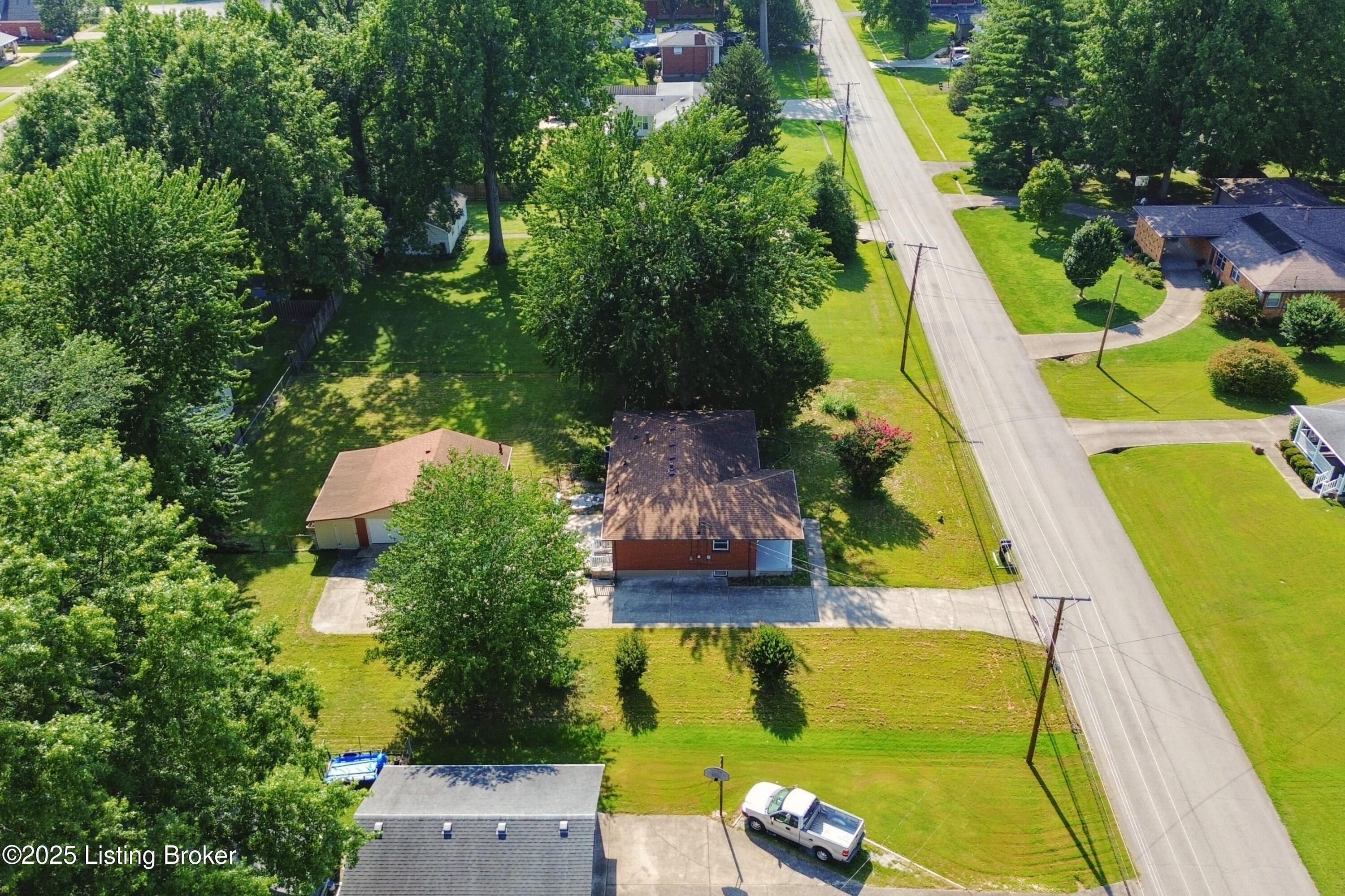 8604 Fernview Dr