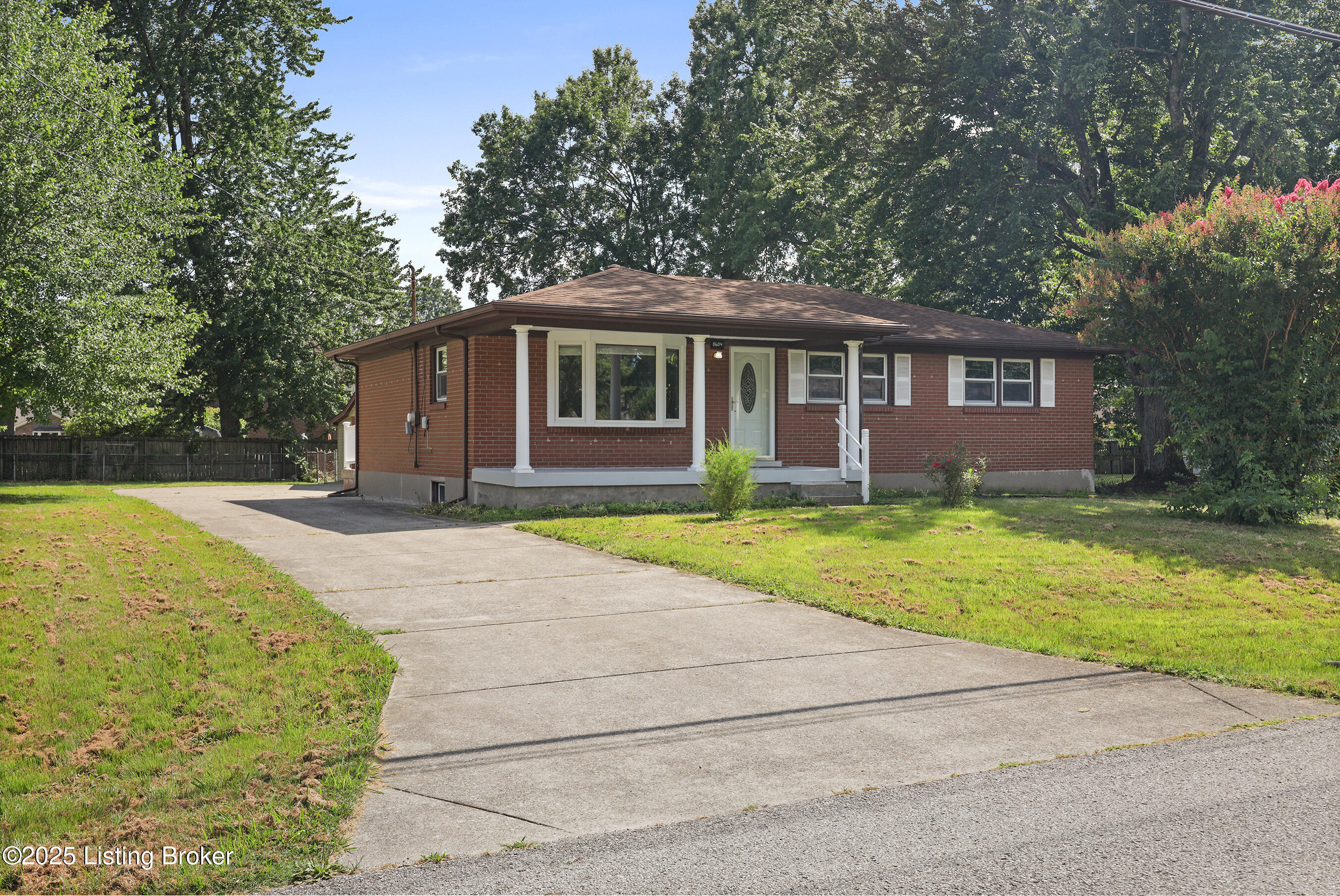 8604 Fernview Dr