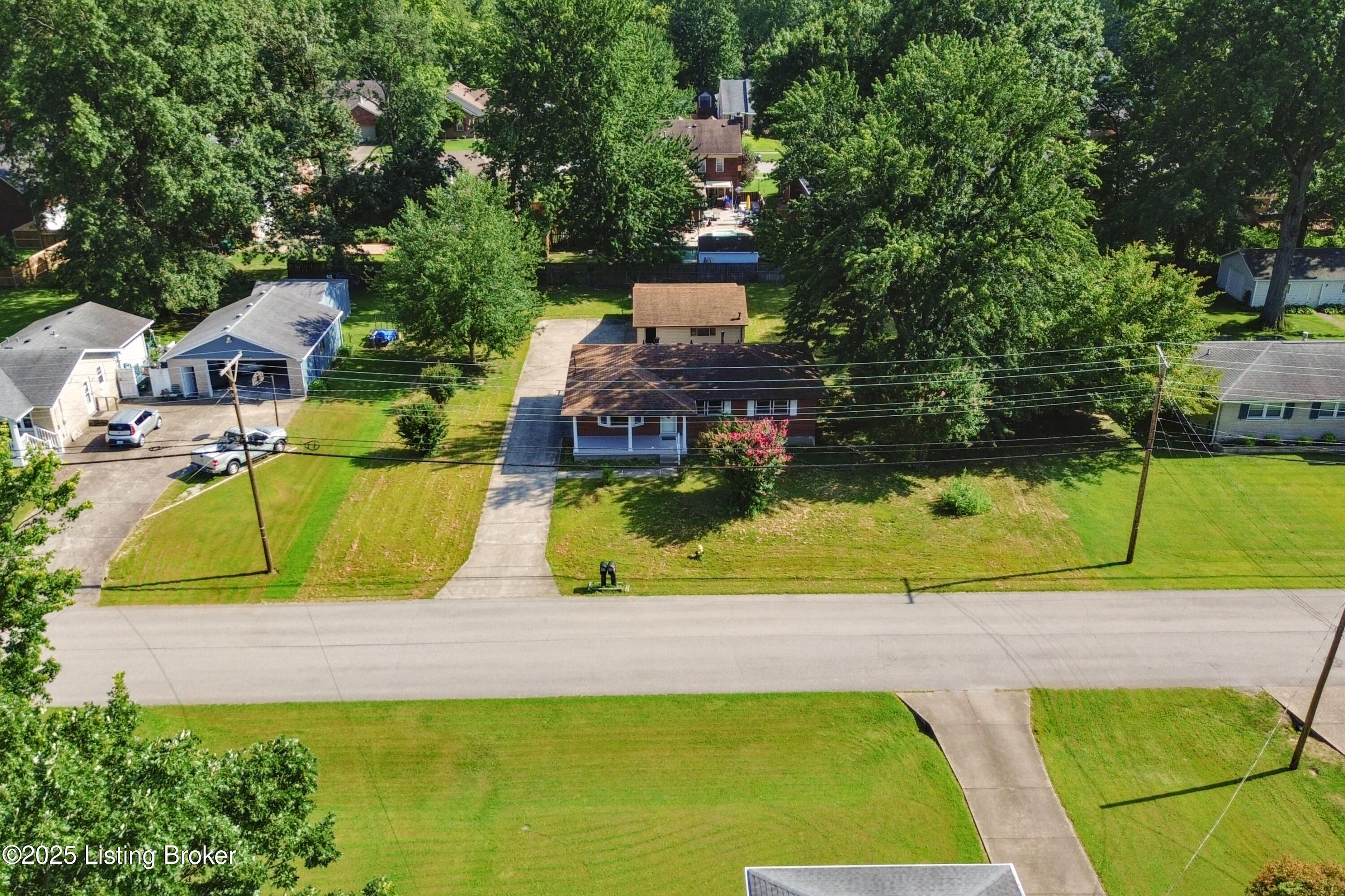 8604 Fernview Dr
