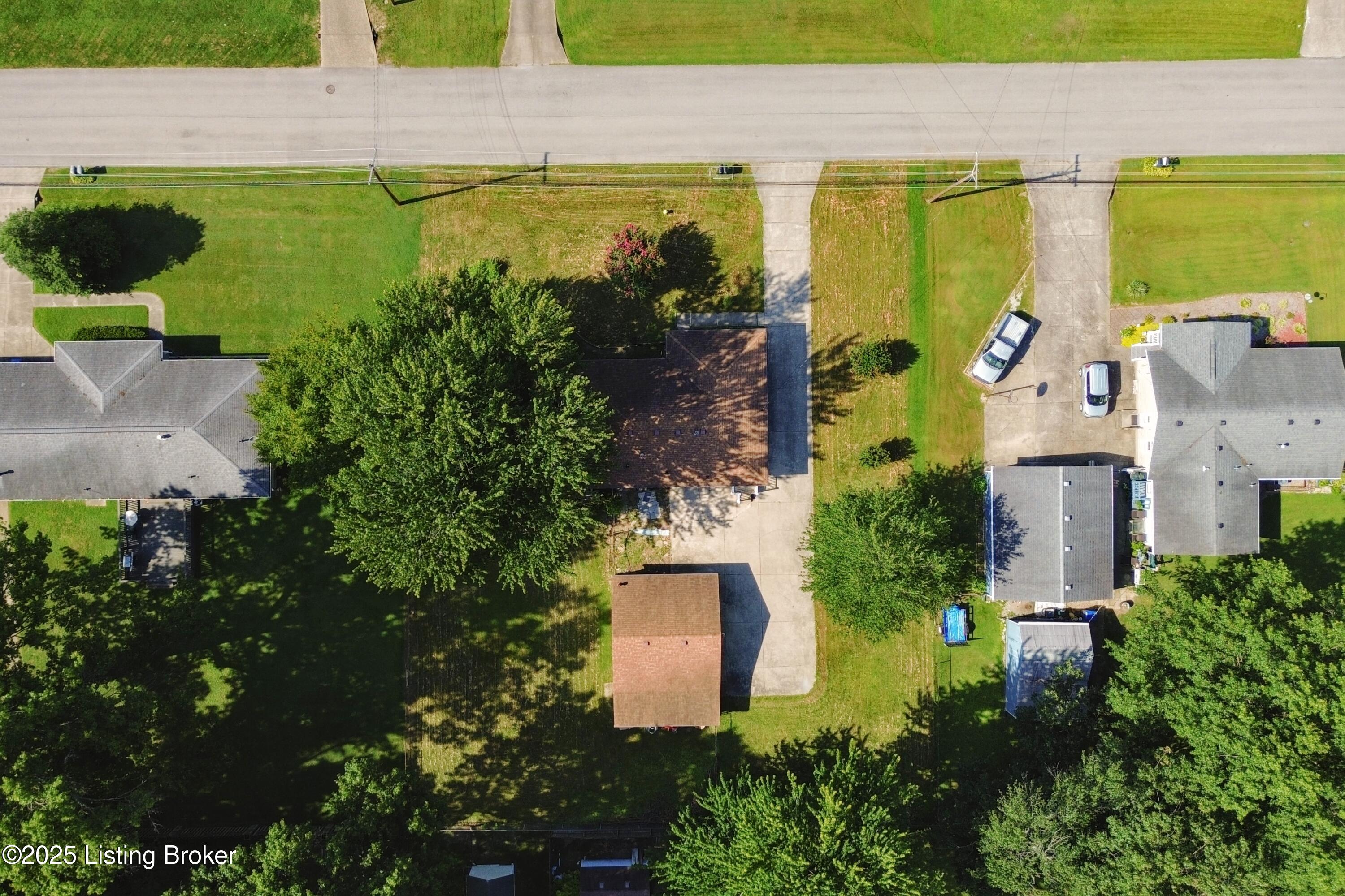 8604 Fernview Dr