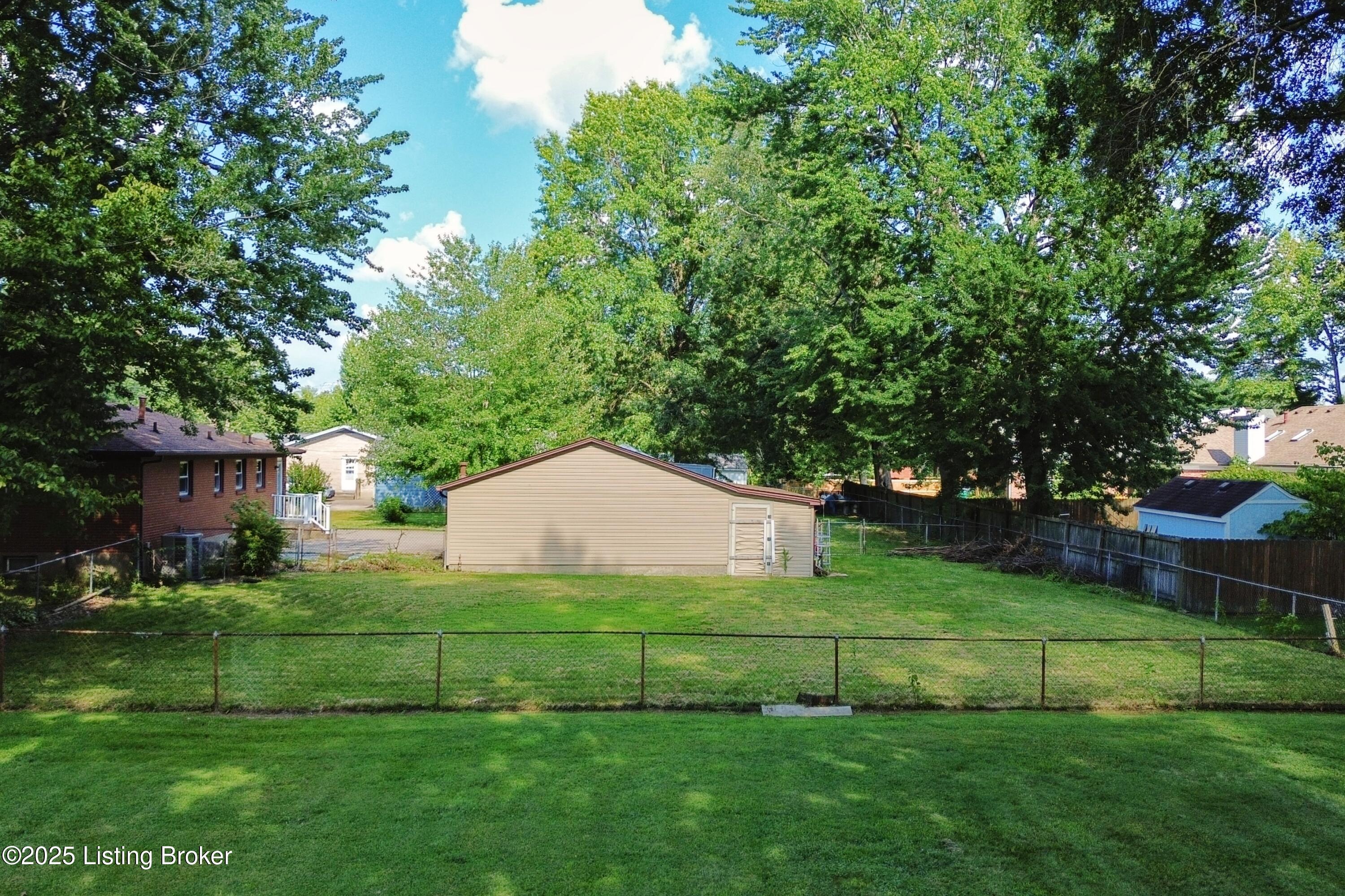 8604 Fernview Dr