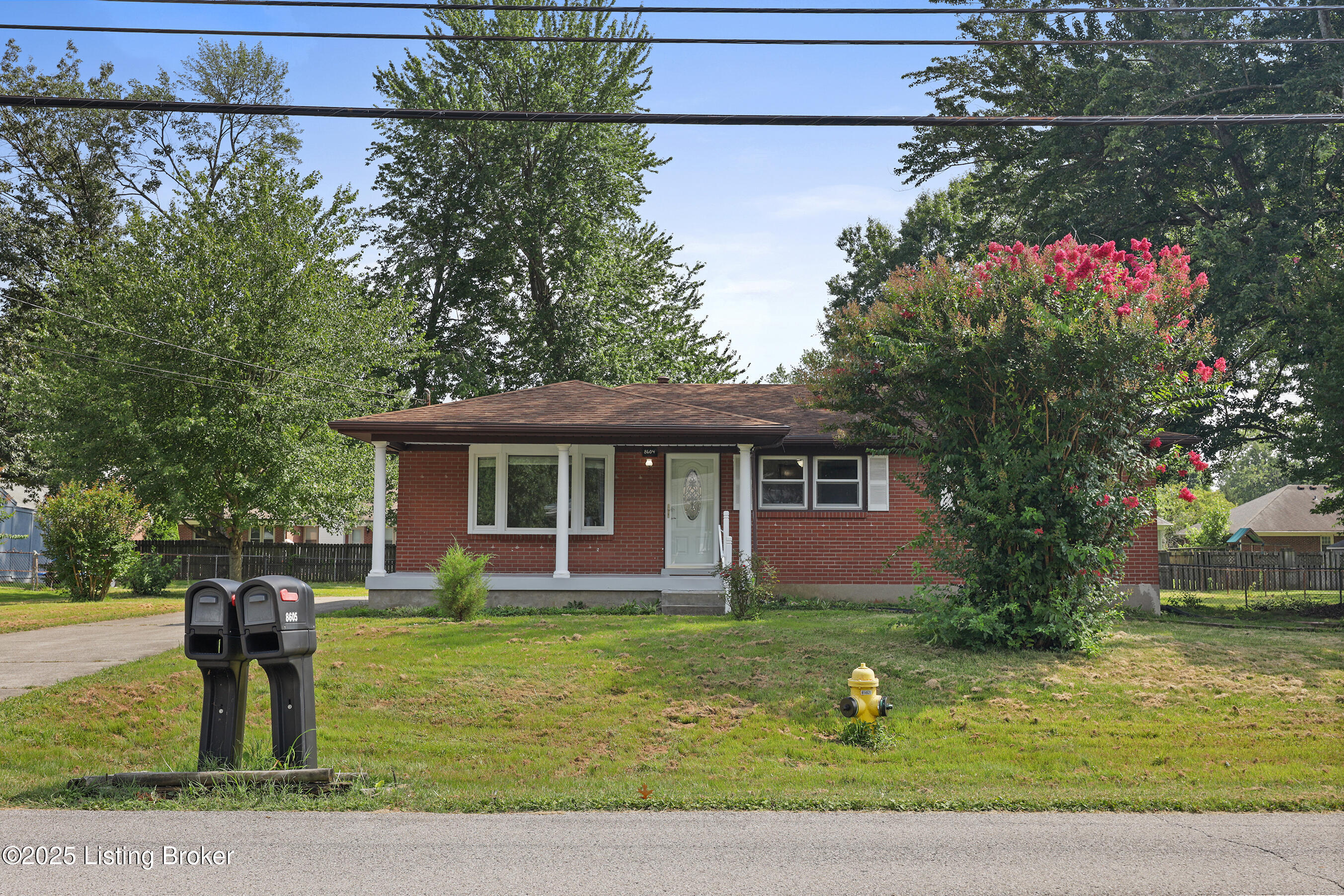 8604 Fernview Dr