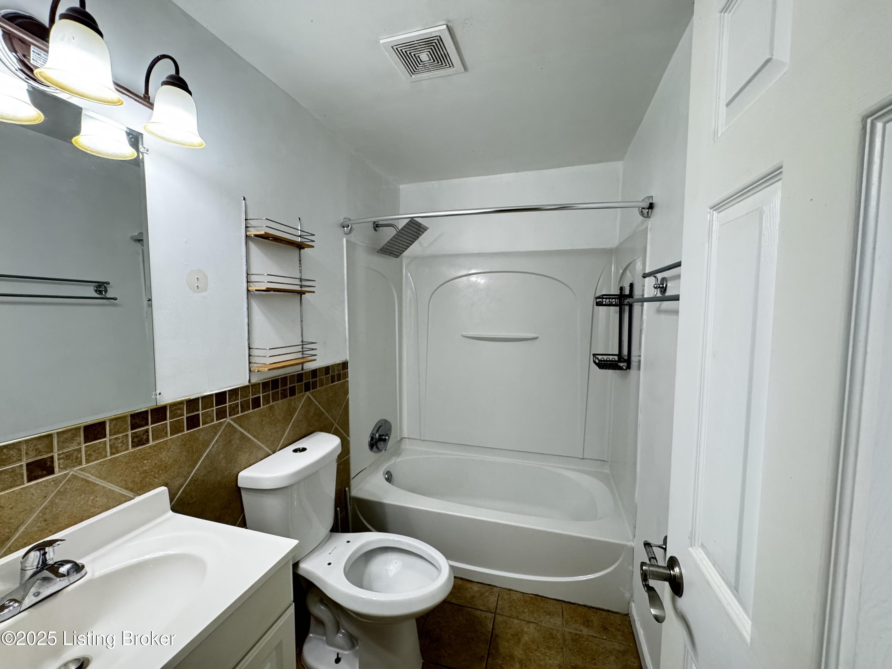3218 Donald Dr
