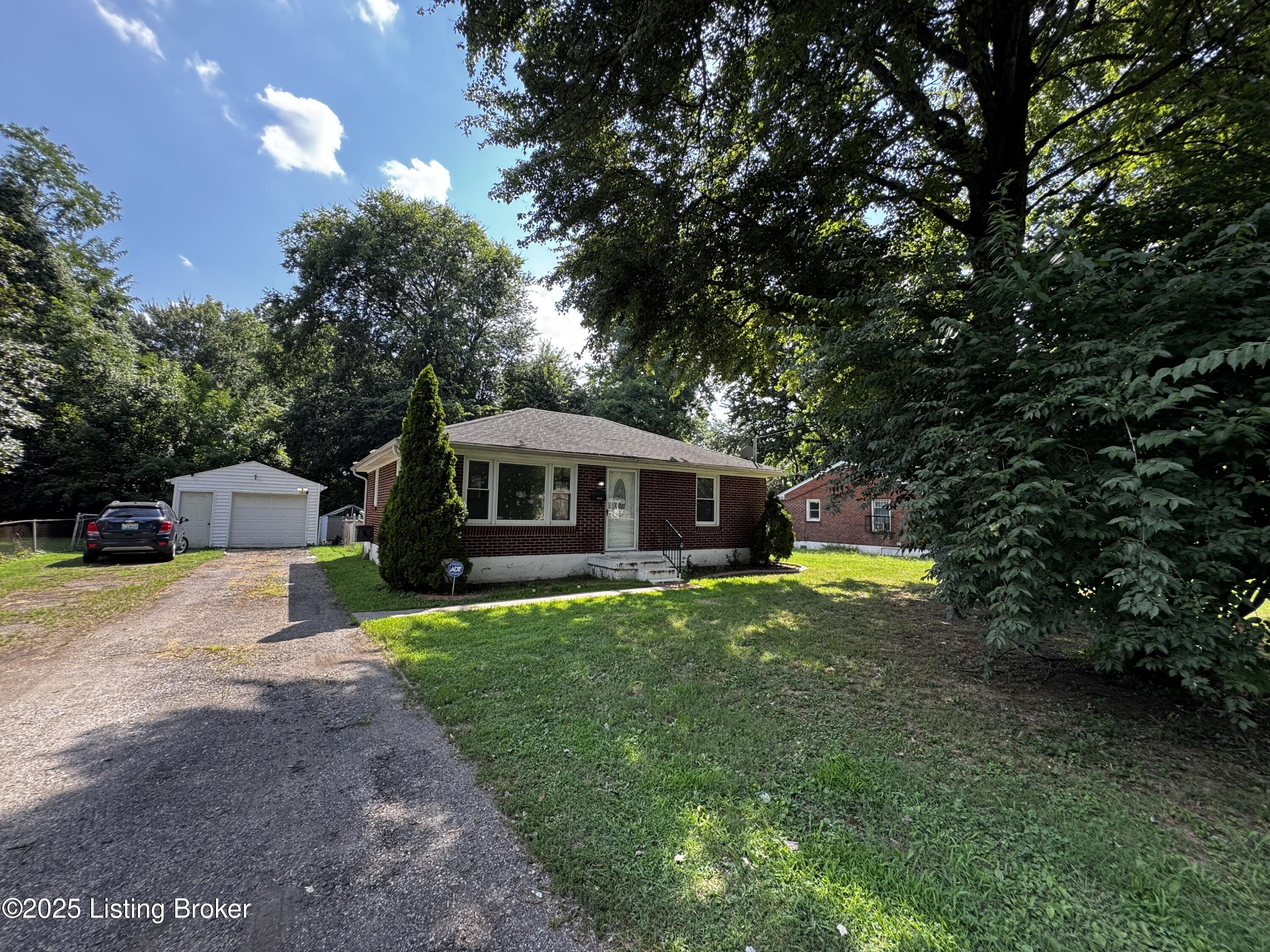 3218 Donald Dr