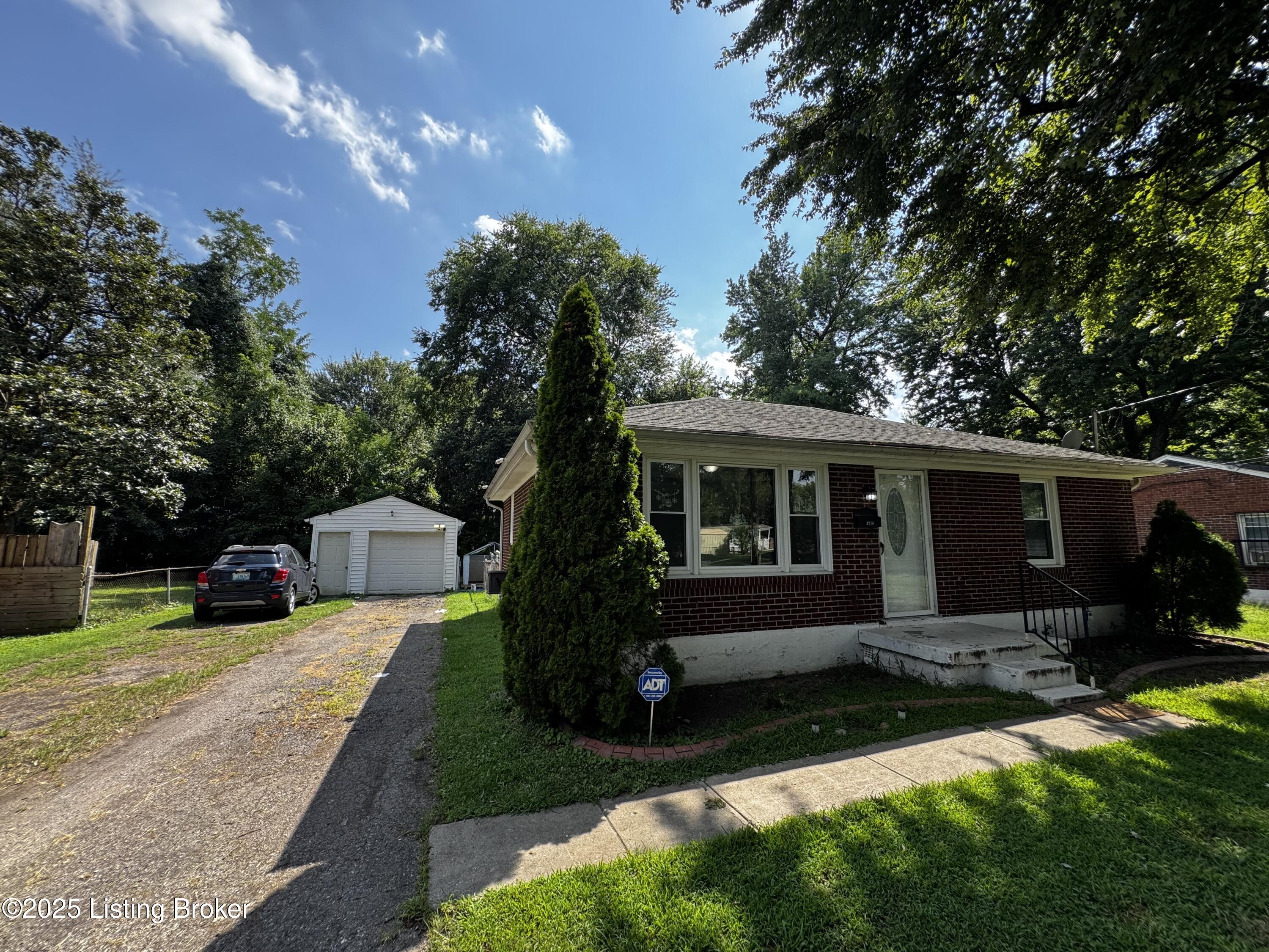 3218 Donald Dr