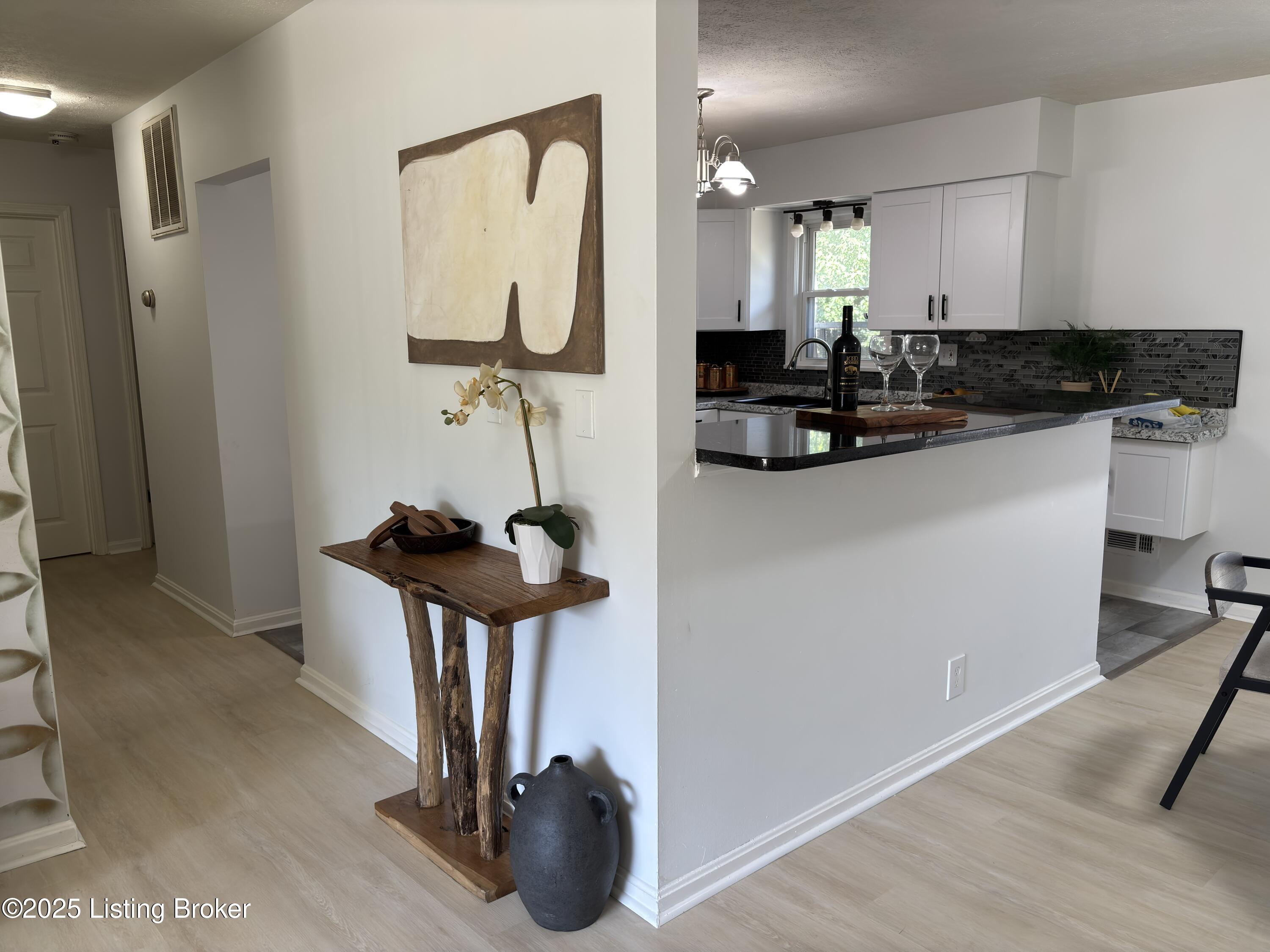 4001 Britt Ln, Louisville