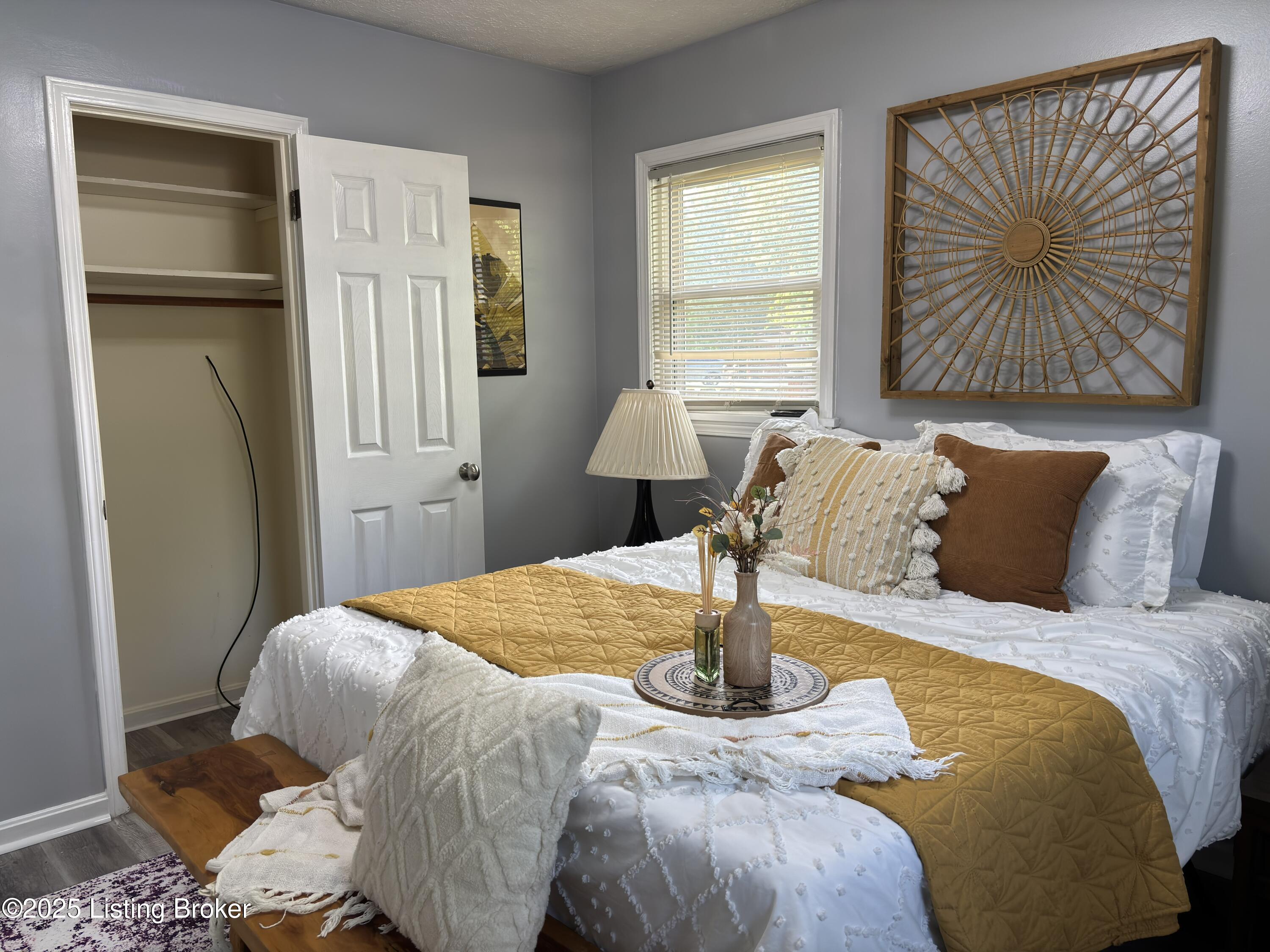 4001 Britt Ln, Louisville