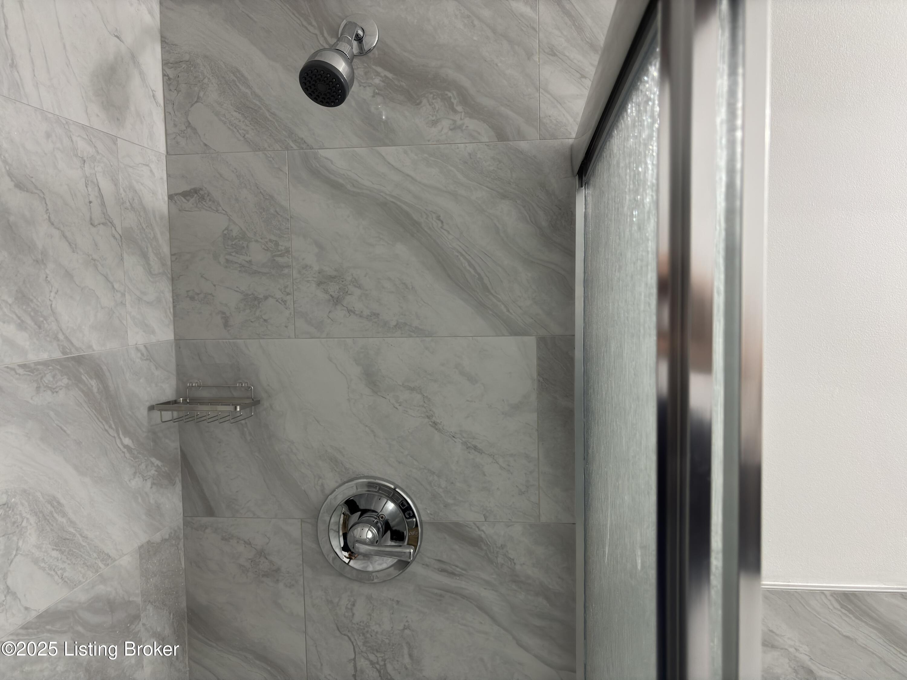 4001 Britt Ln, Louisville