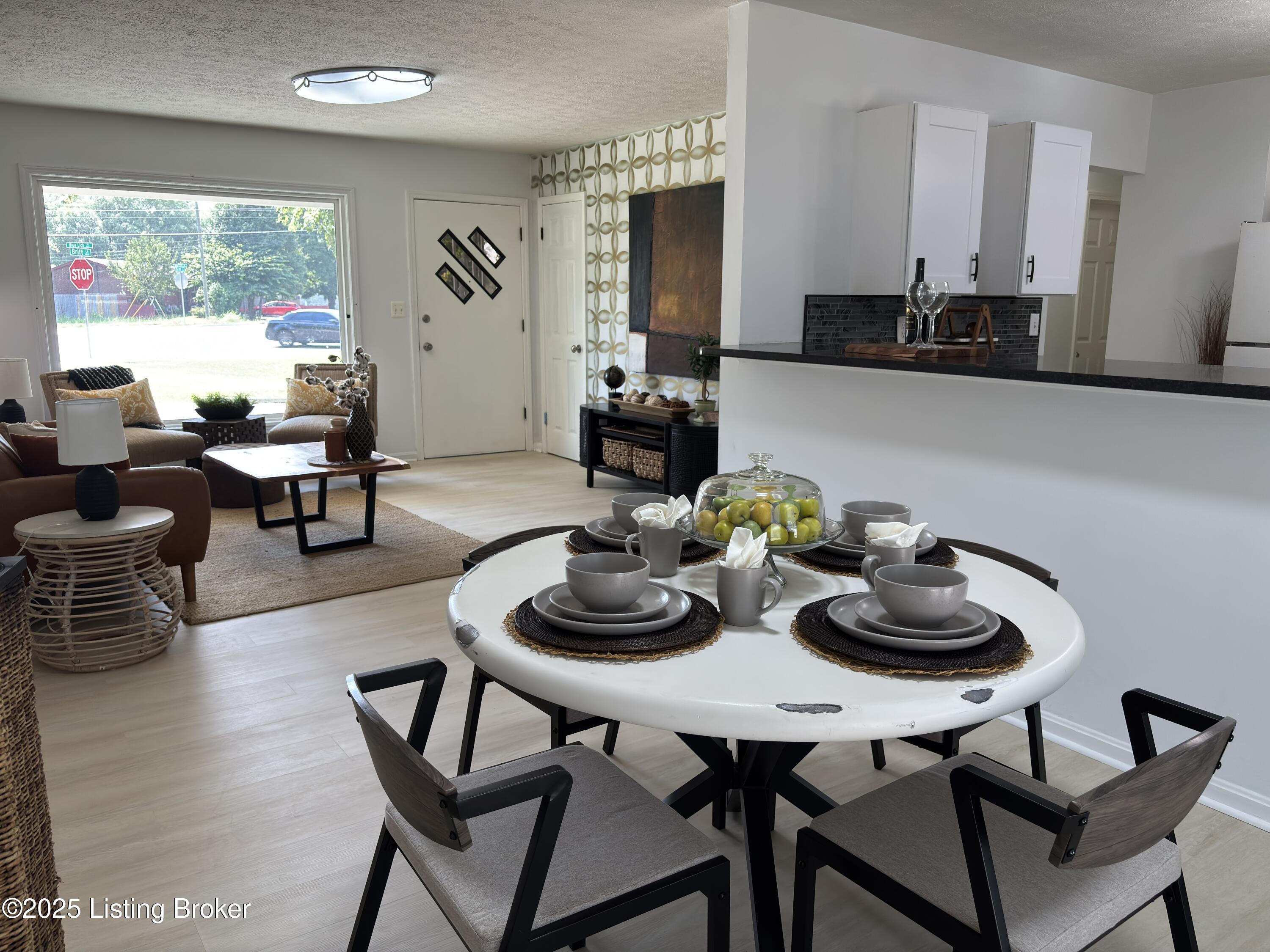 4001 Britt Ln, Louisville