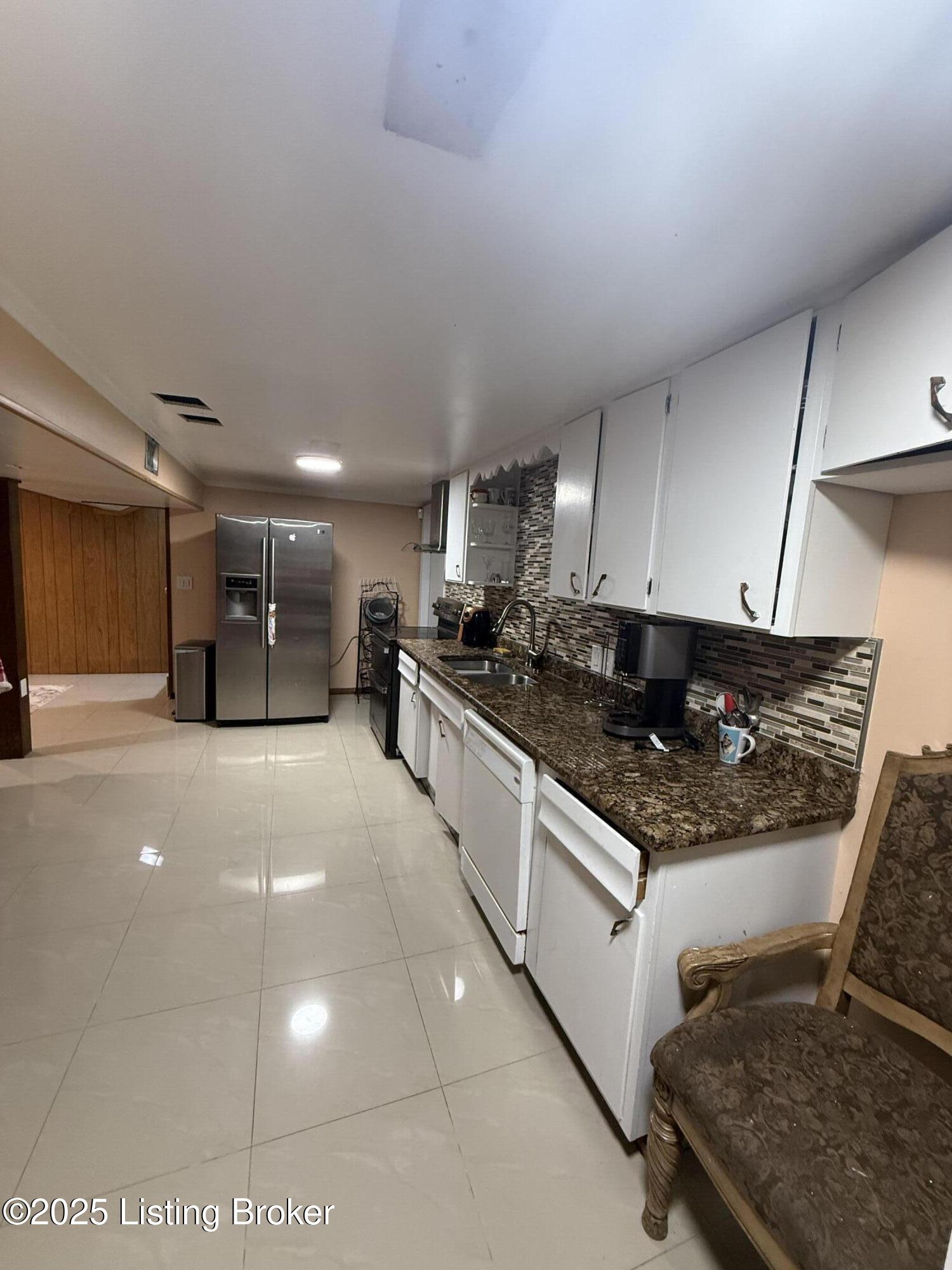 3313 Kremer Ave
