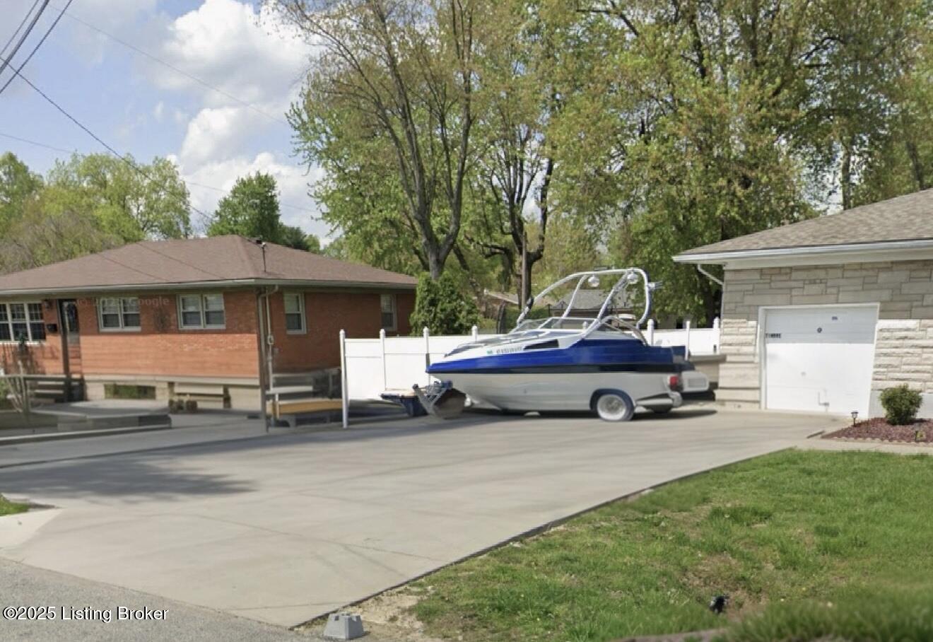 3313 Kremer Ave