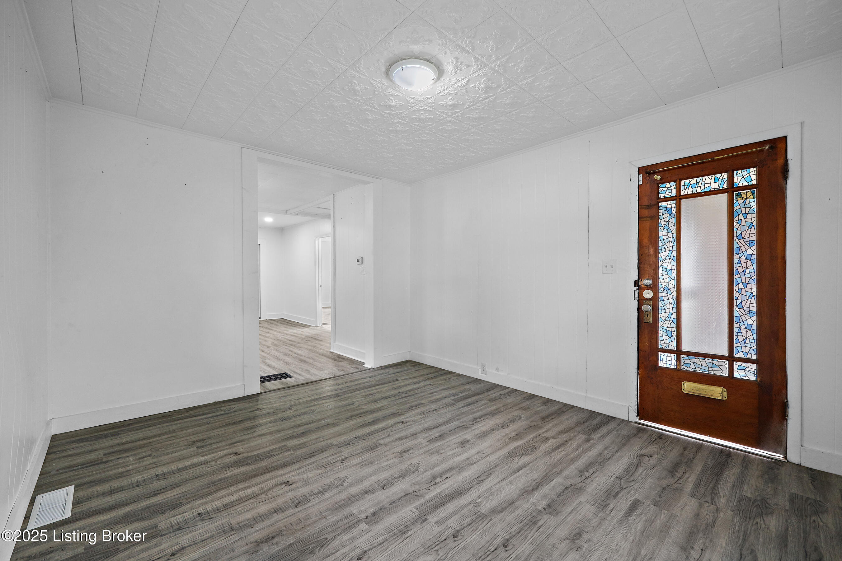 1421 Oakwood Ave