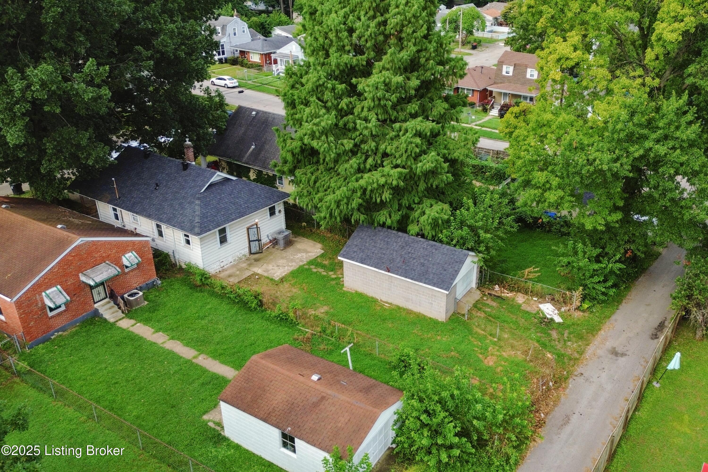 1421 Oakwood Ave
