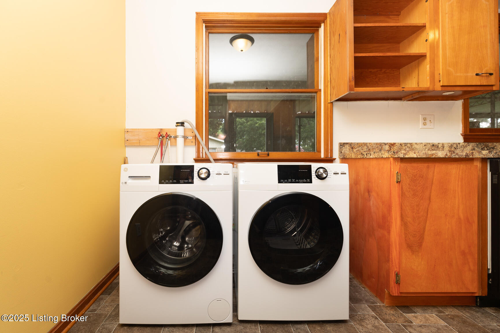 8101 Watterson Trail Trail