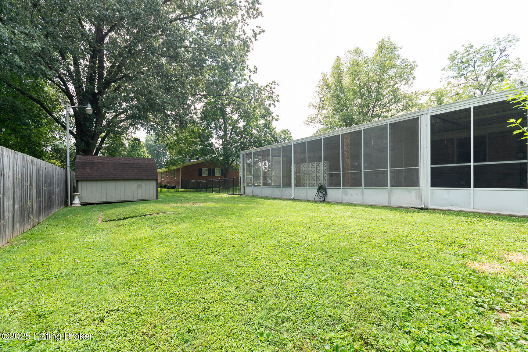 8101 Watterson Trail Trail