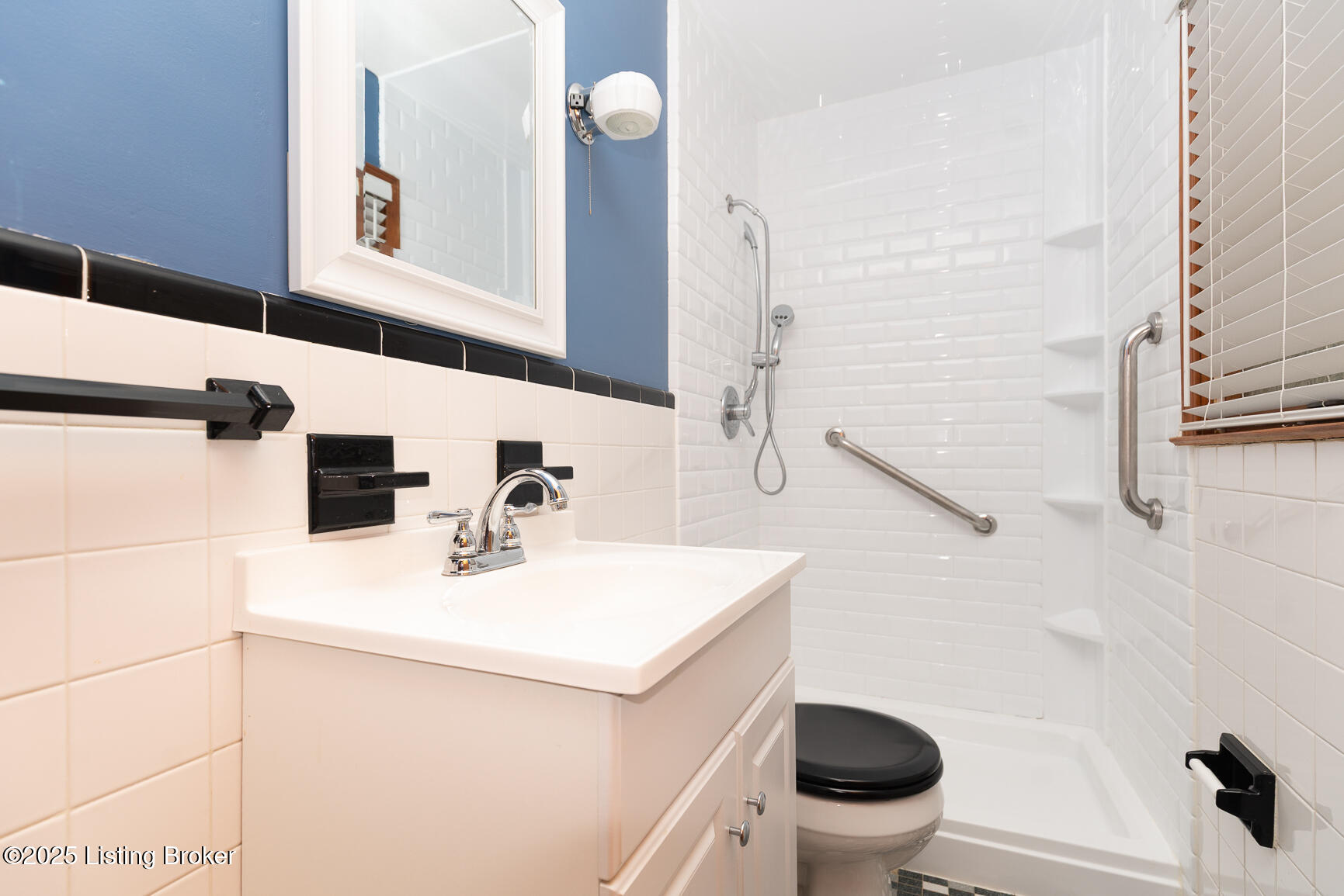 8101 Watterson Trail Trail