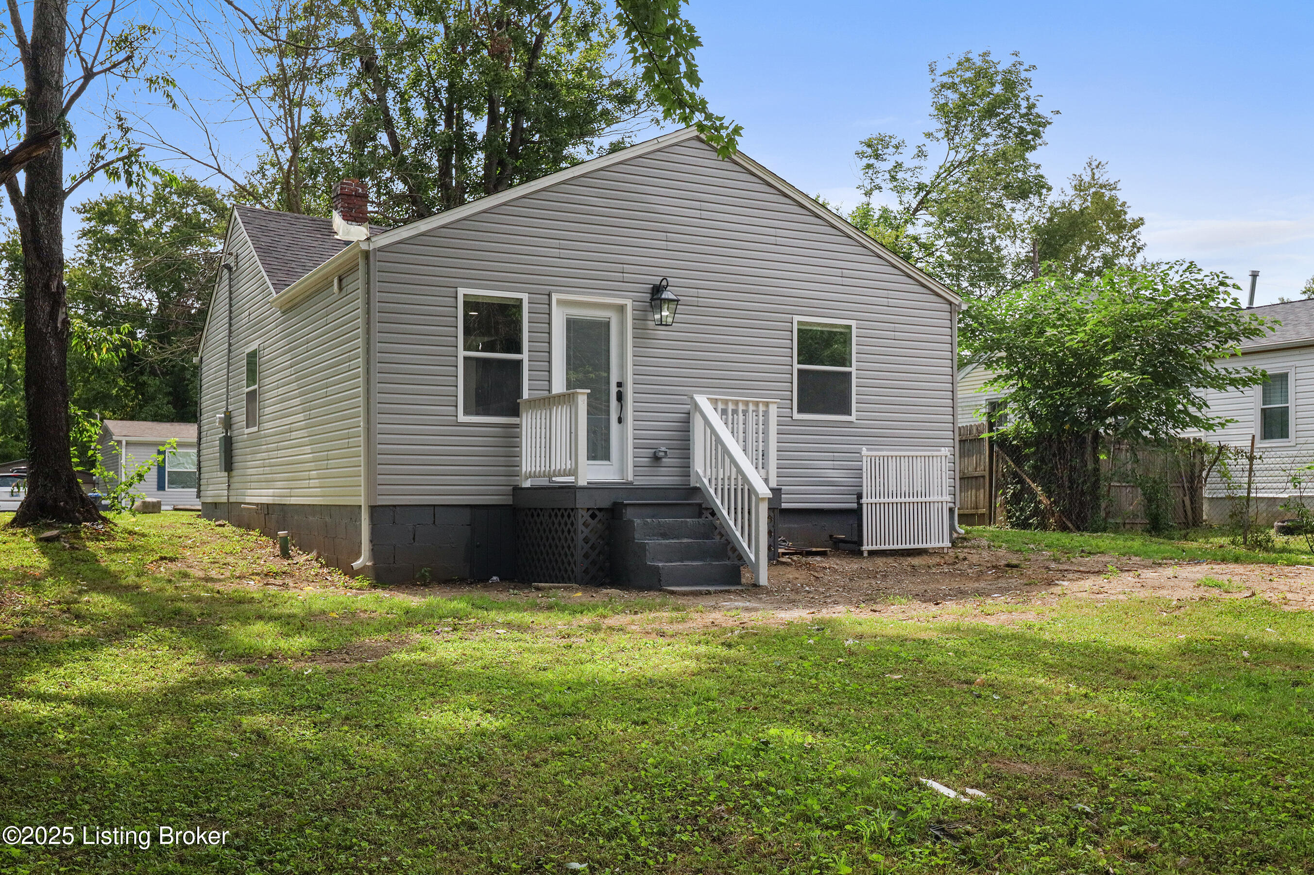 6814 Memory Ln