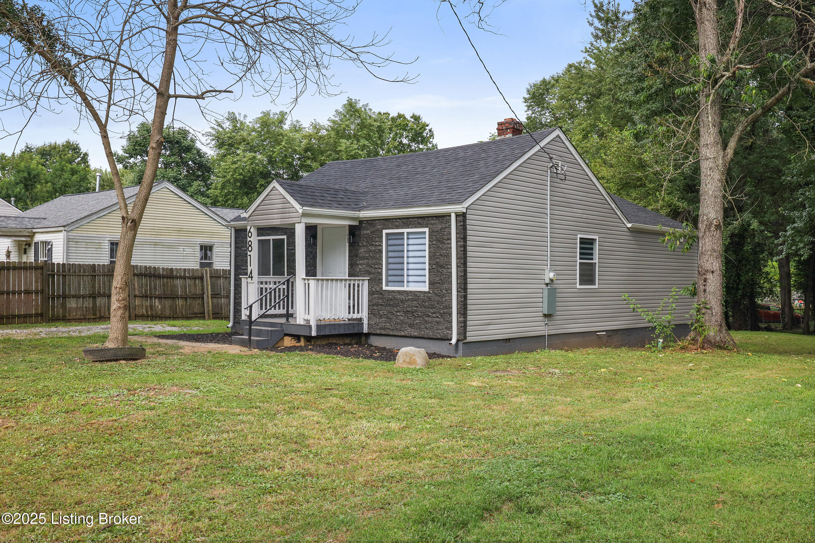 6814 Memory Ln
