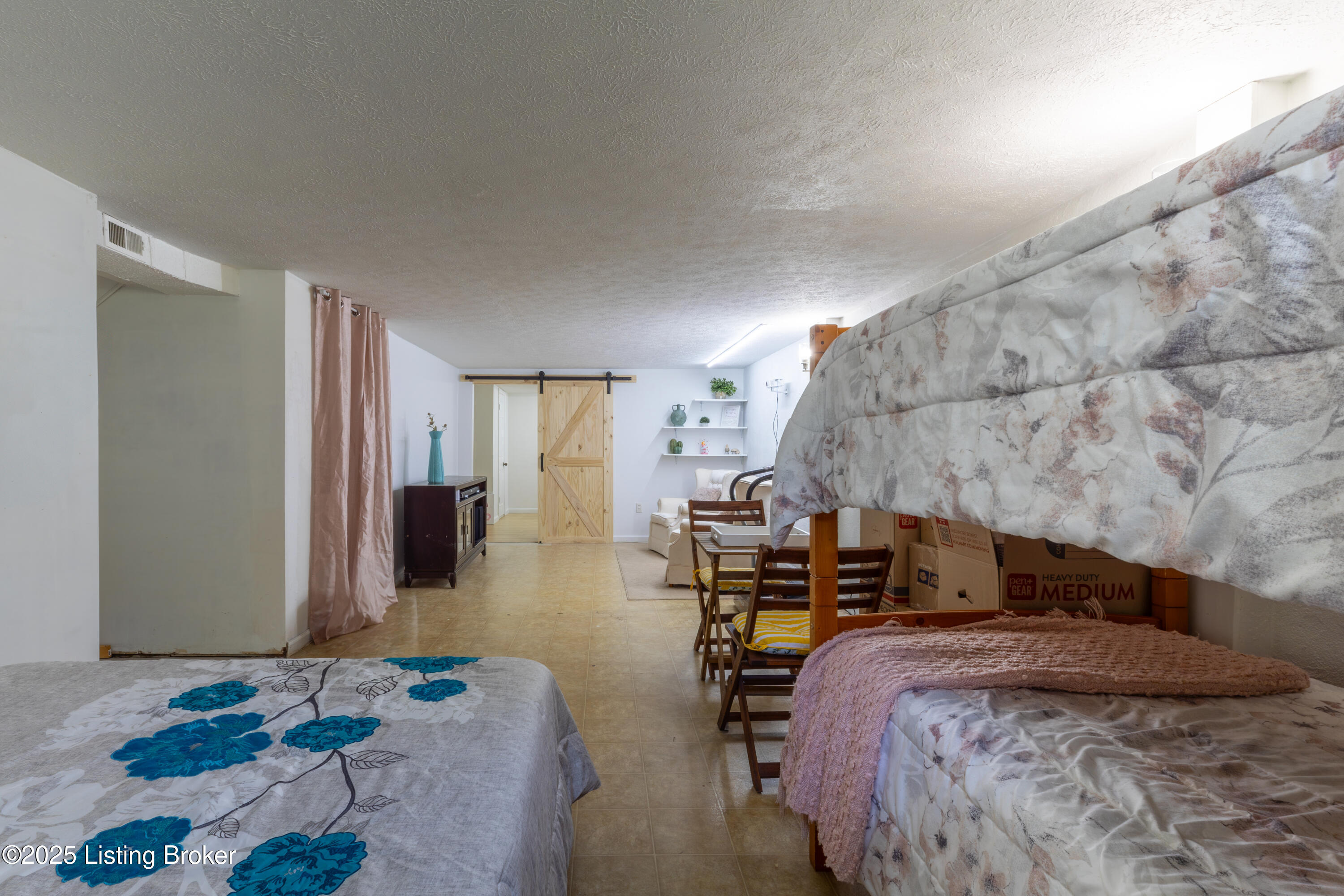 7915 Judge Blvd, Louisville