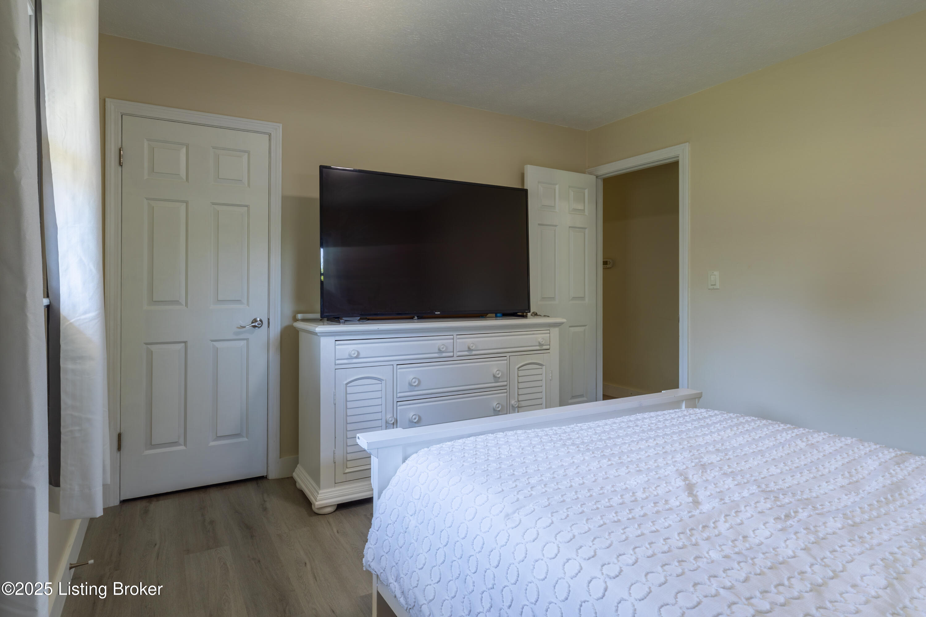 7915 Judge Blvd, Louisville