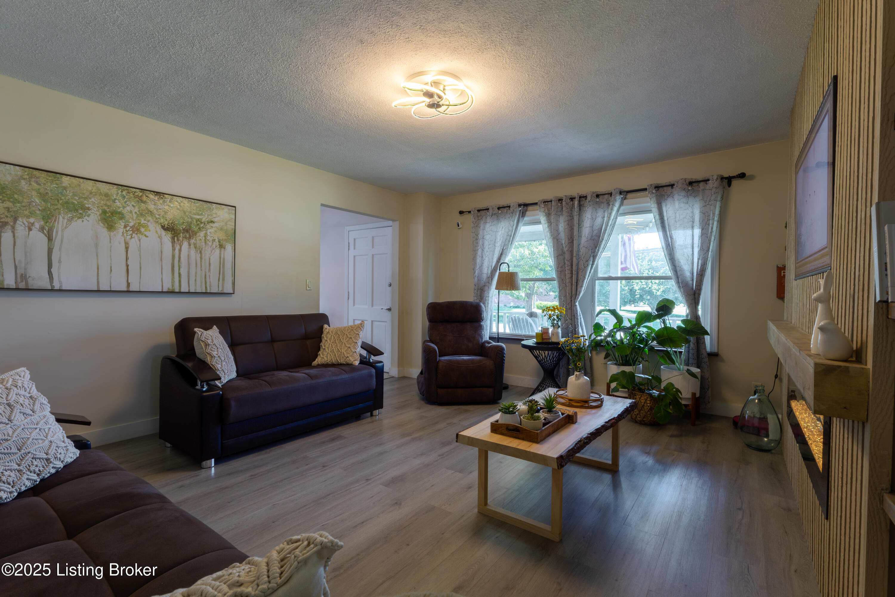 7915 Judge Blvd, Louisville