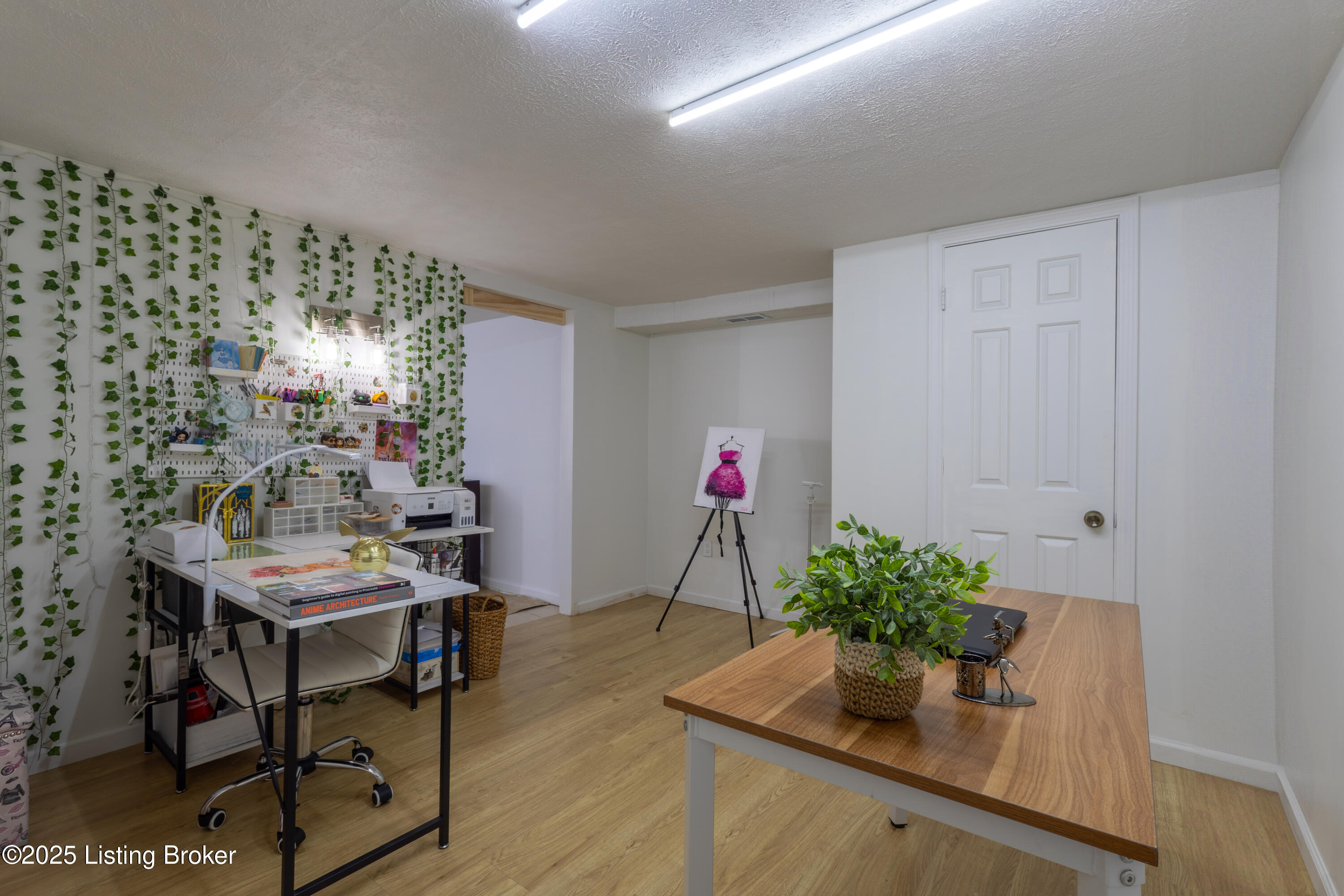 7915 Judge Blvd, Louisville