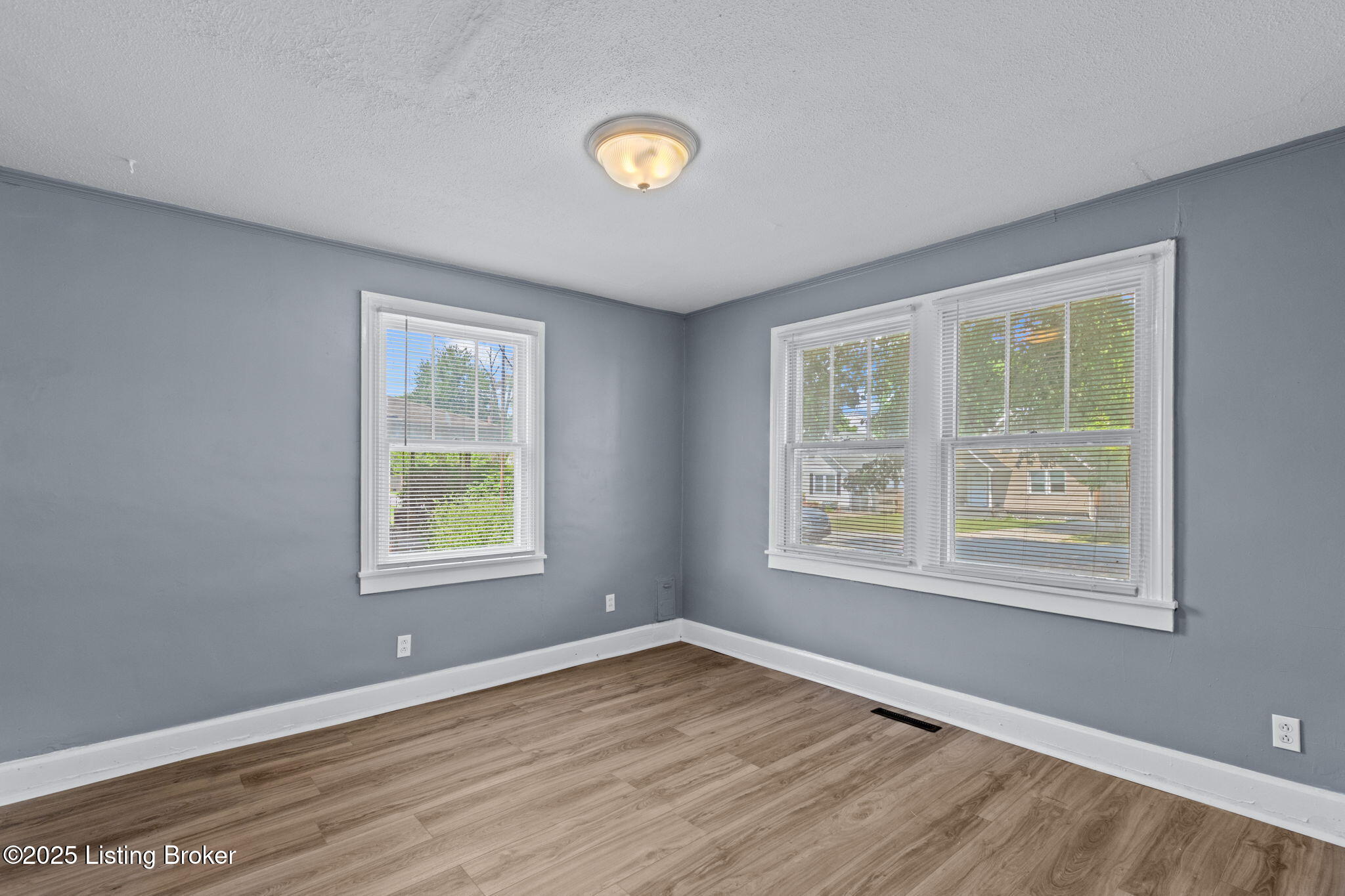 3314 Van Winkle Dr