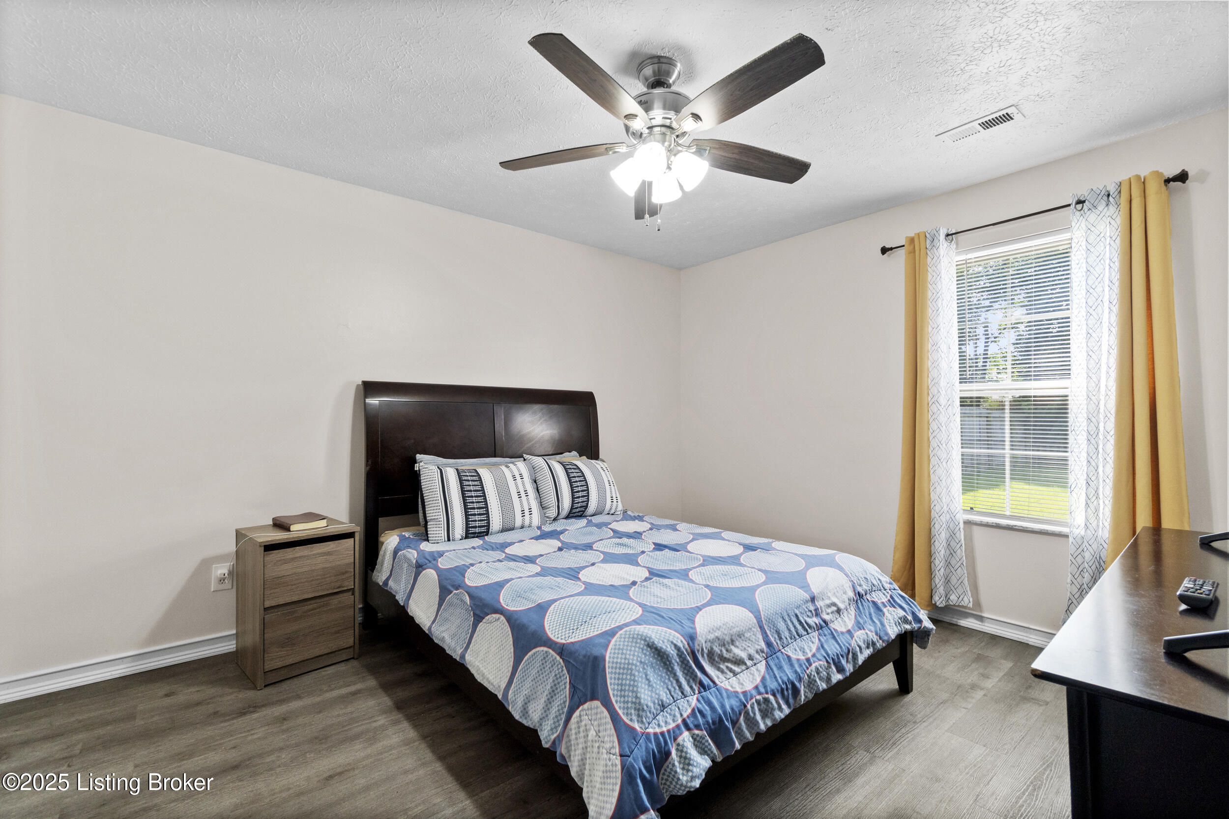 3722 Bonaventure Blvd