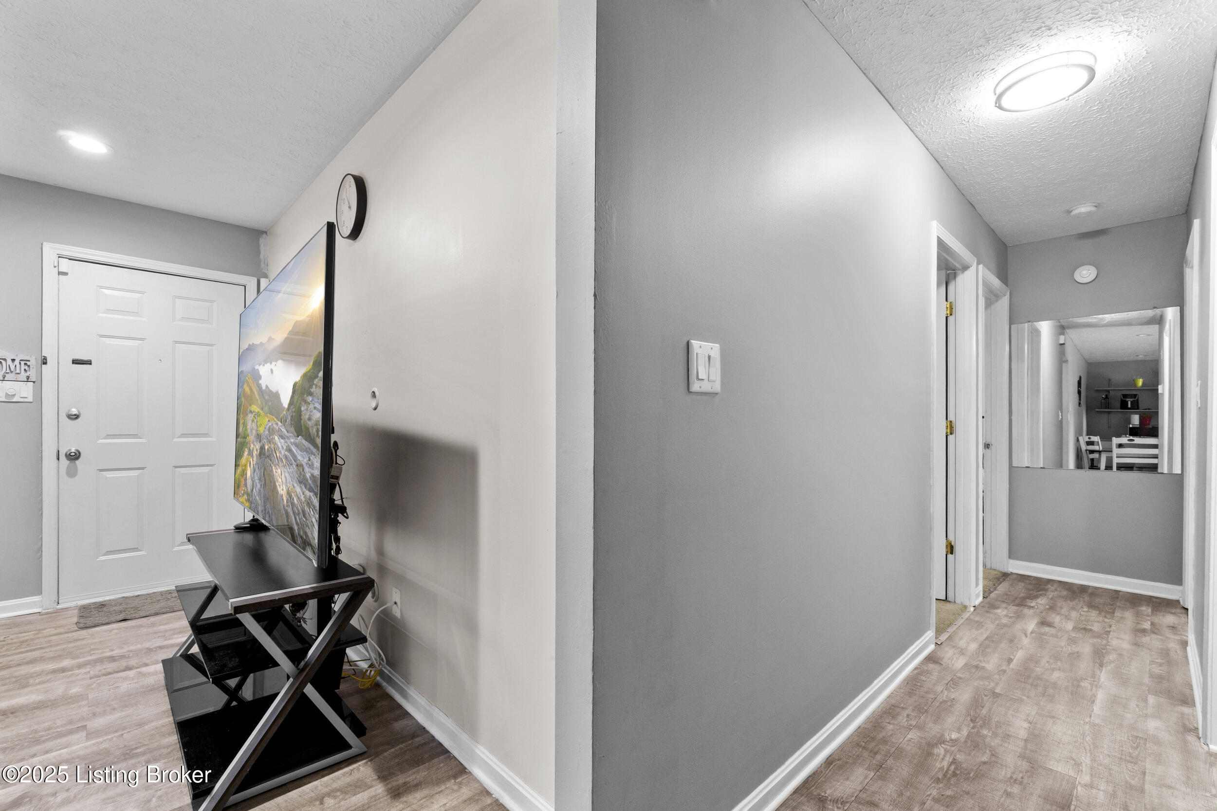 3722 Bonaventure Blvd