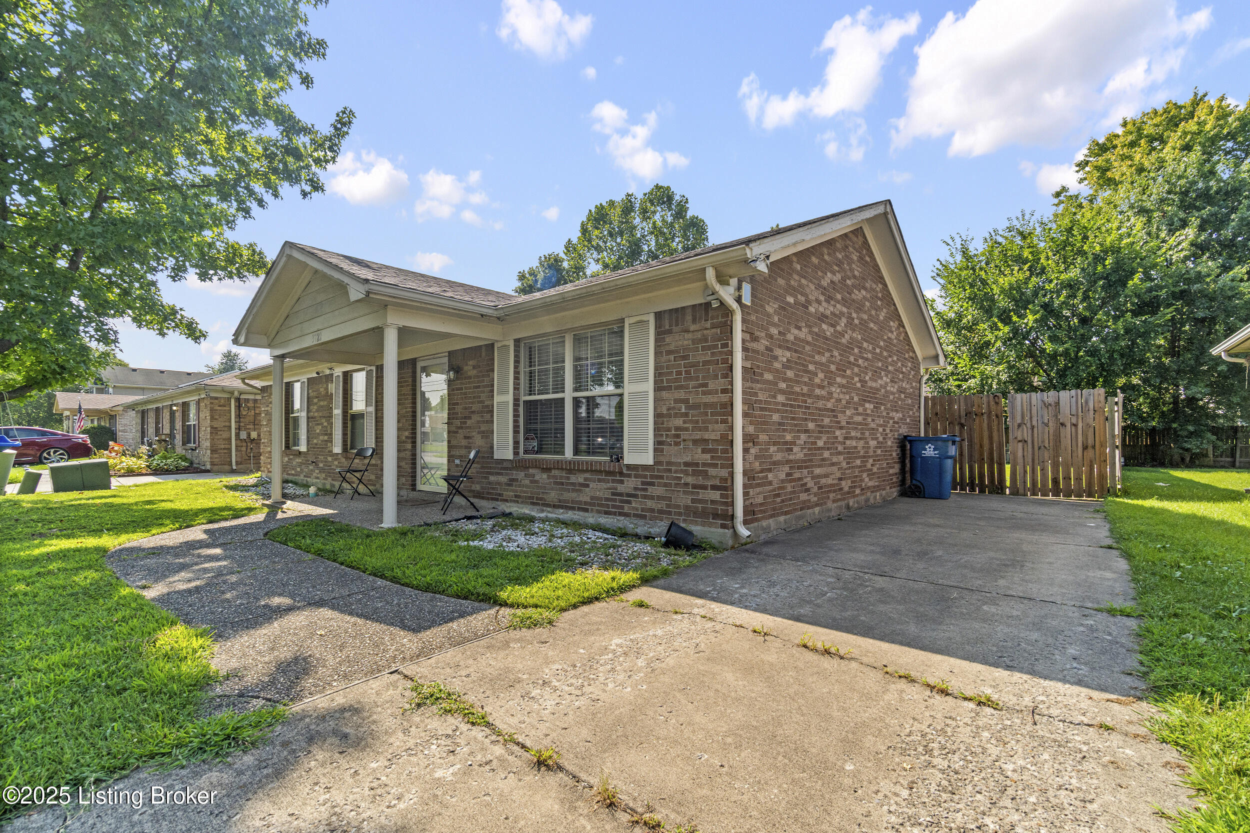 3722 Bonaventure Blvd