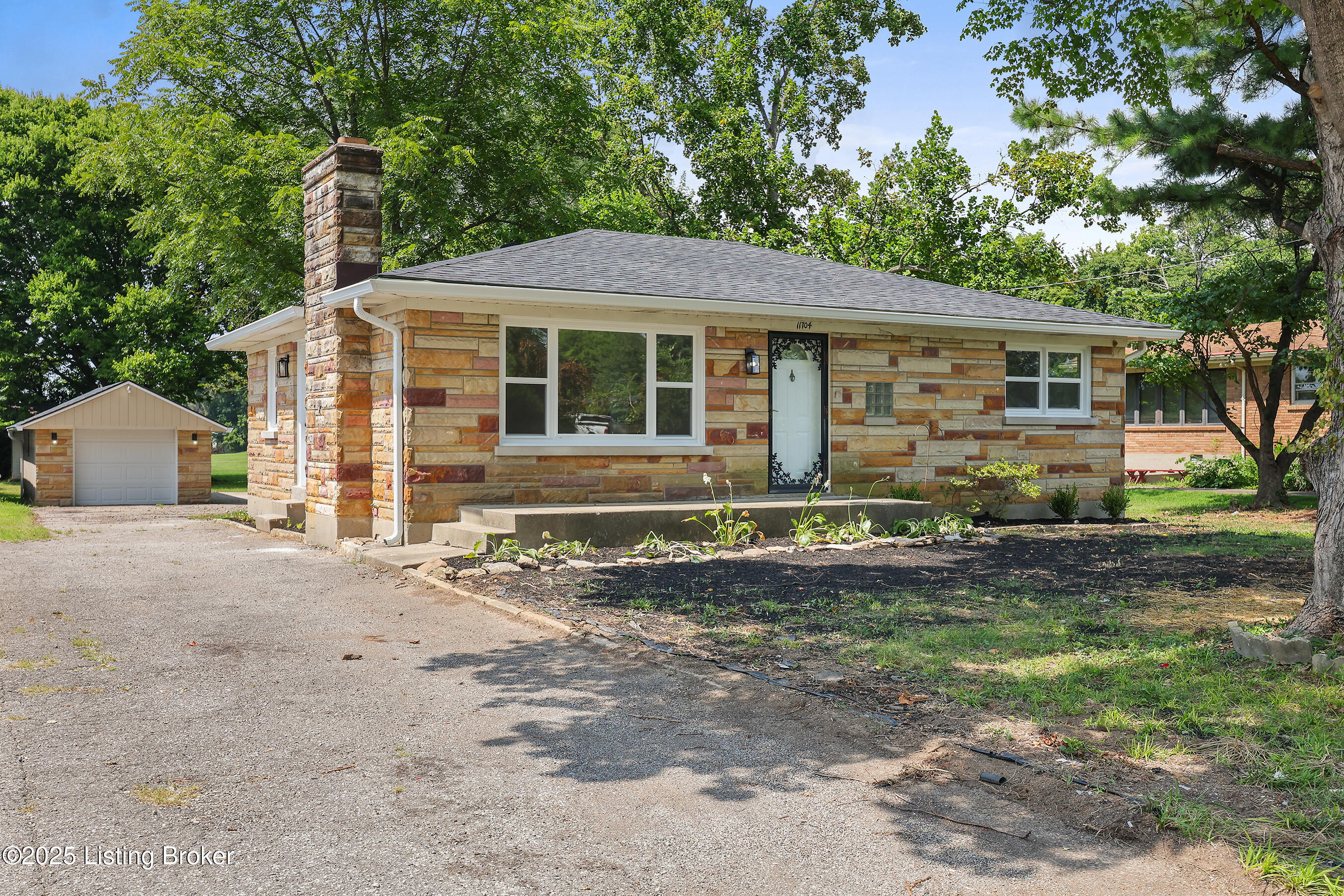 11704 Maple Way