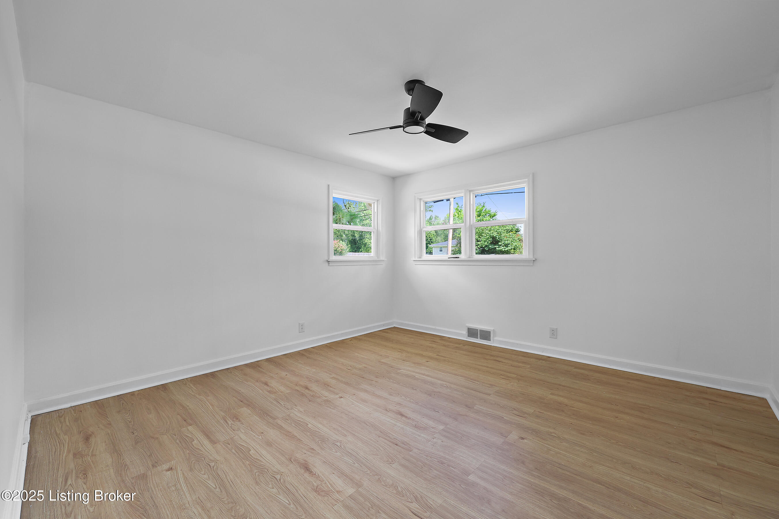 11704 Maple Way