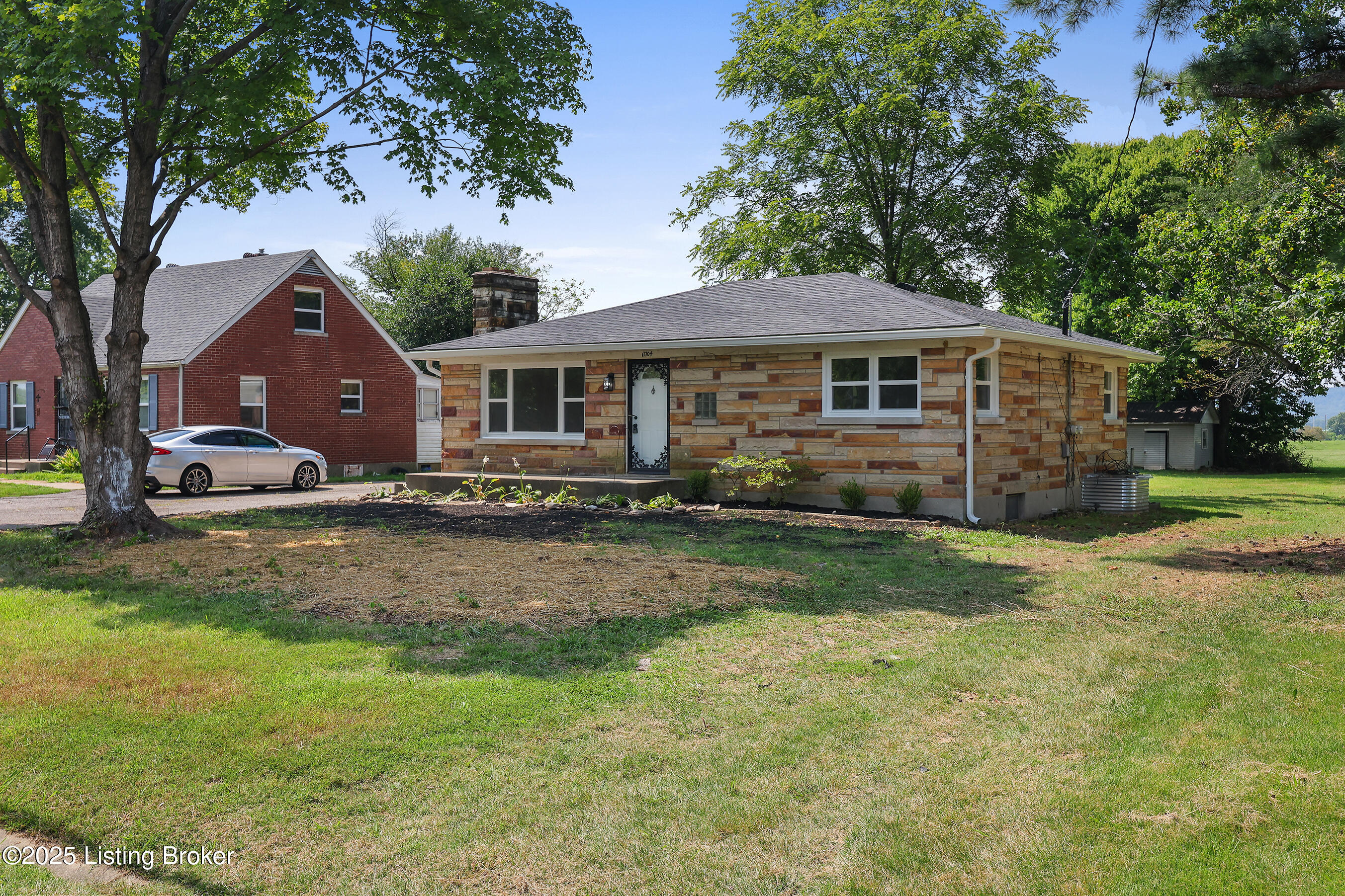 11704 Maple Way