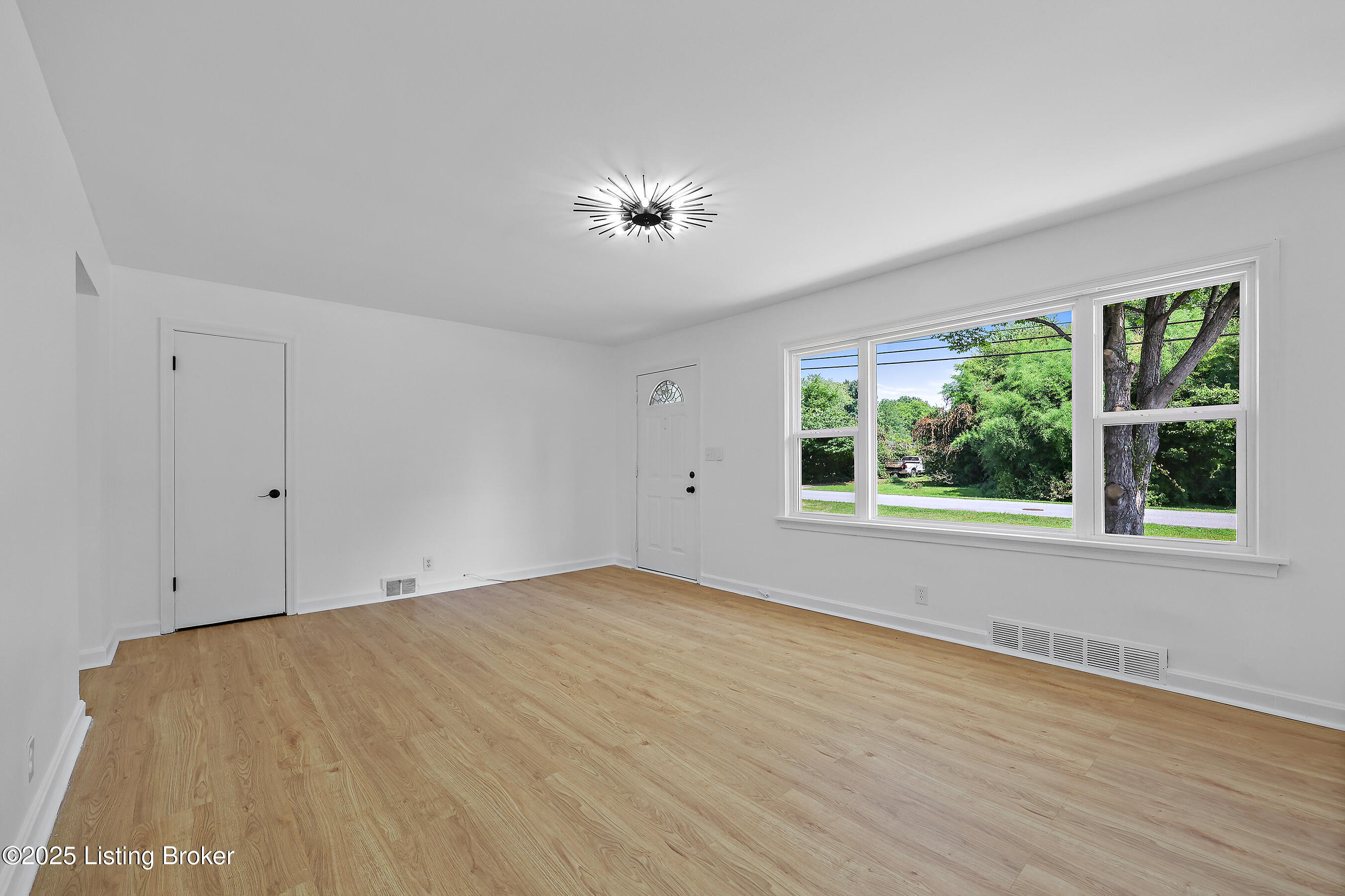 11704 Maple Way